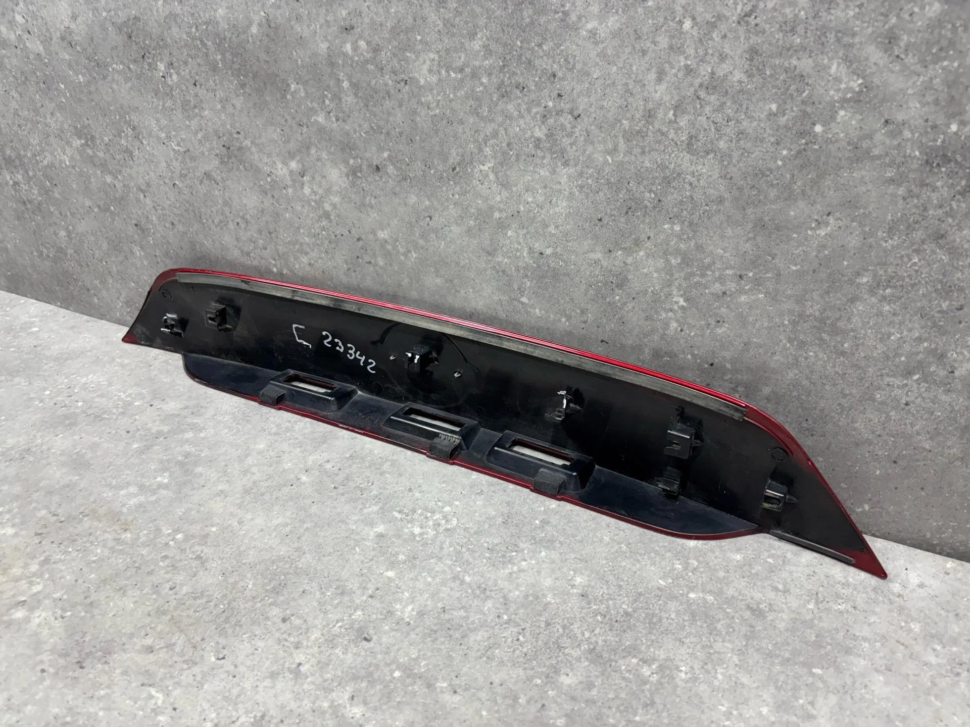 Накладка крышки багажника Nissan Qashqai J11 рест. - миниатюра 8