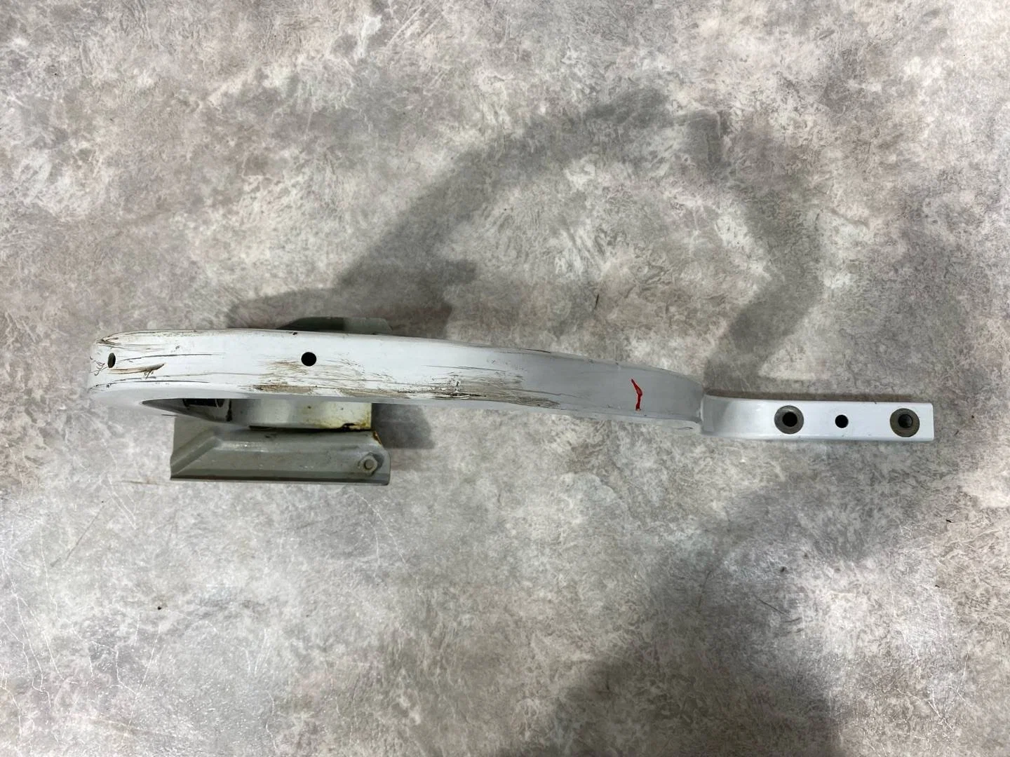 Петля крышки багажника правая Nissan Almera G15 - миниатюра 2
