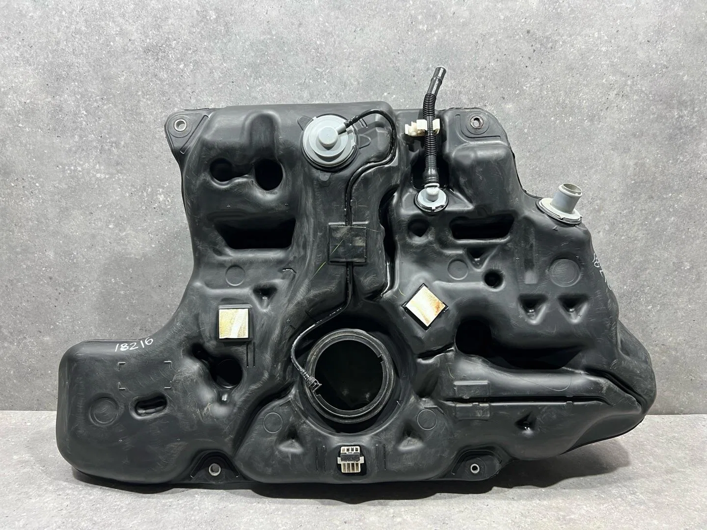 Топливный бак Toyota Corolla 10 E150 NRE150 2008 - изображение 1