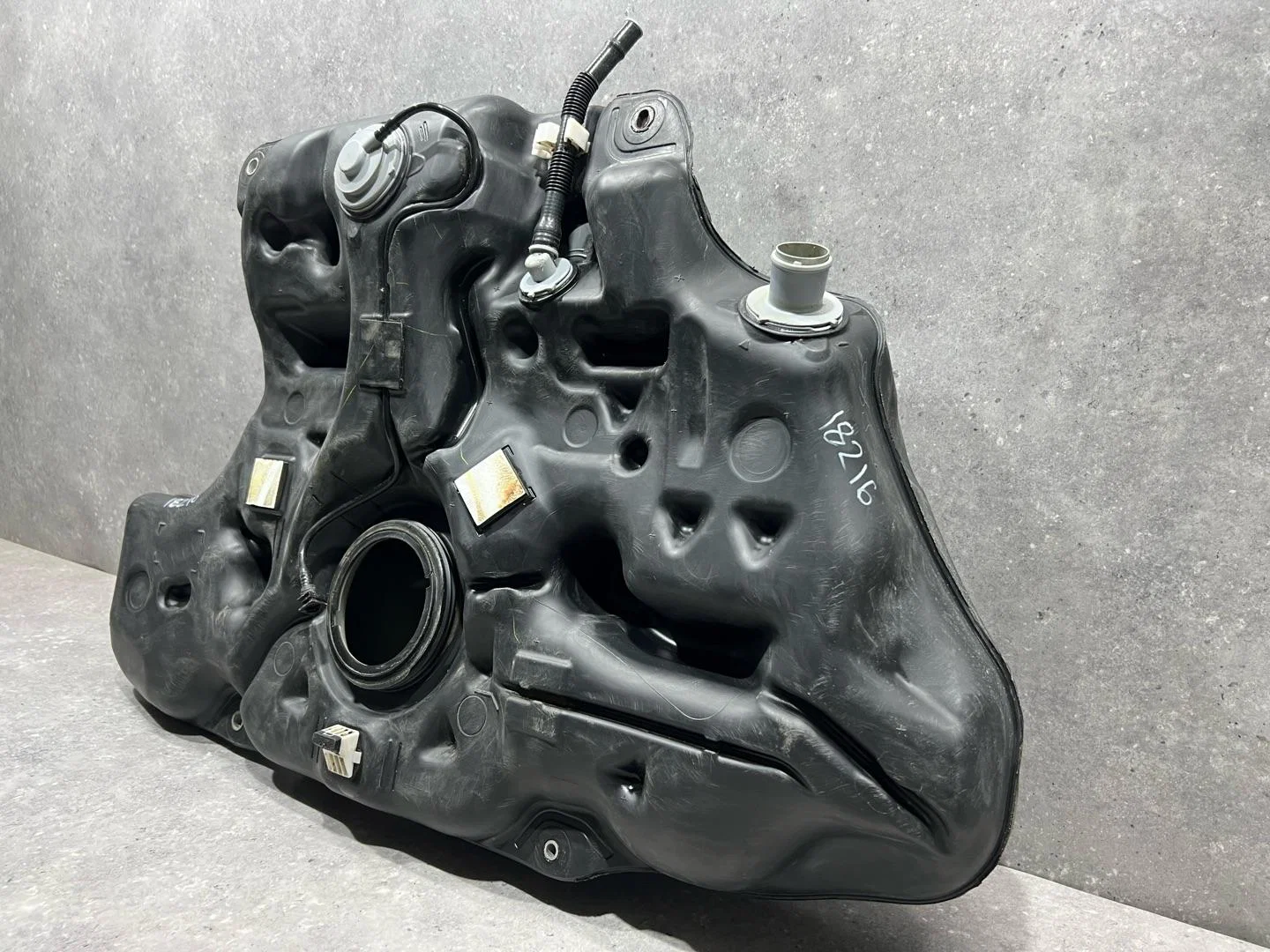 Топливный бак Toyota Corolla 10 E150 NRE150 2008 - миниатюра 3