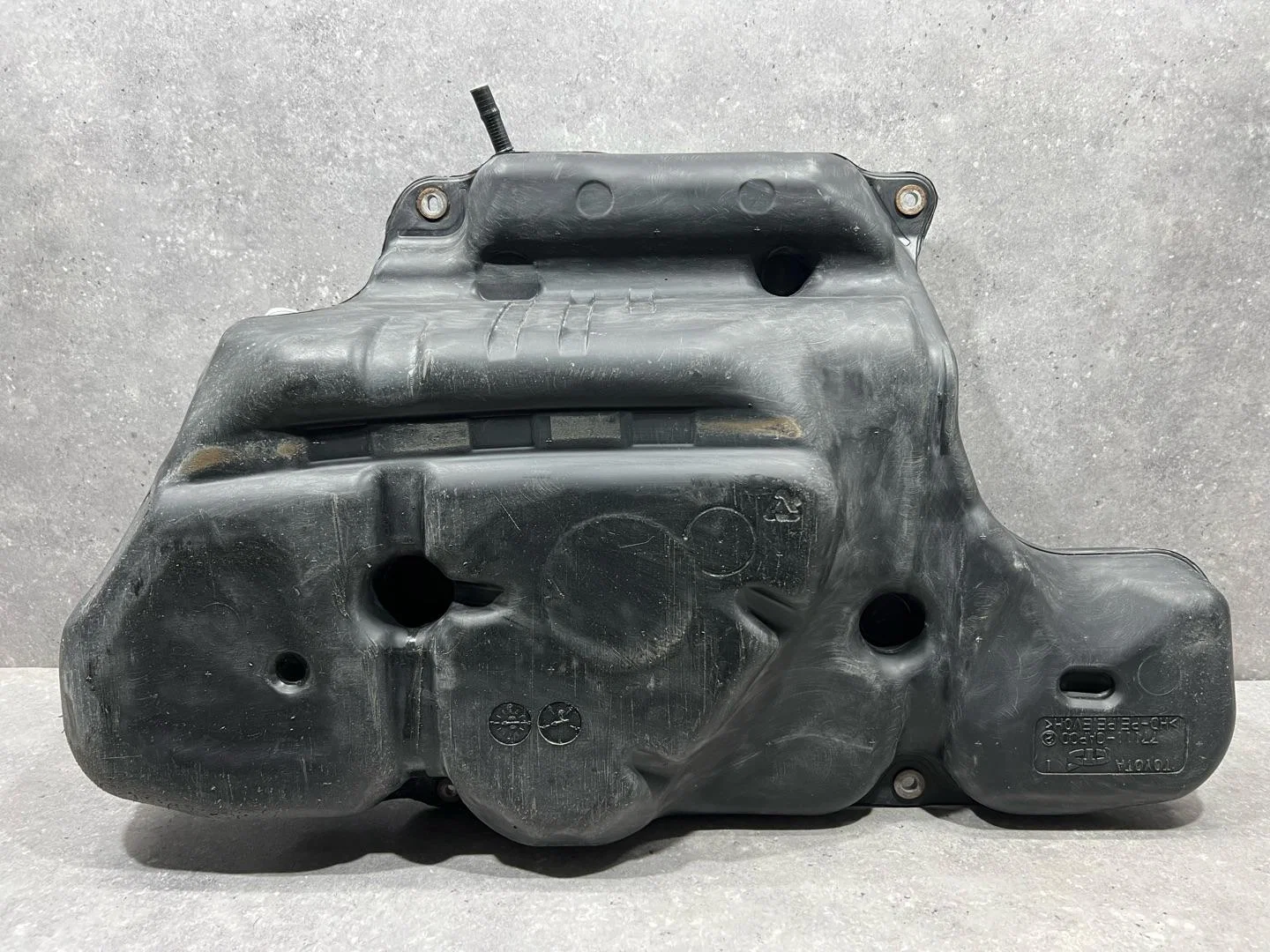 Топливный бак Toyota Corolla 10 E150 NRE150 2008 - миниатюра 4