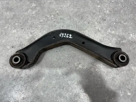 Рычаг задний правый верхний Hyundai Sonata 7 LF