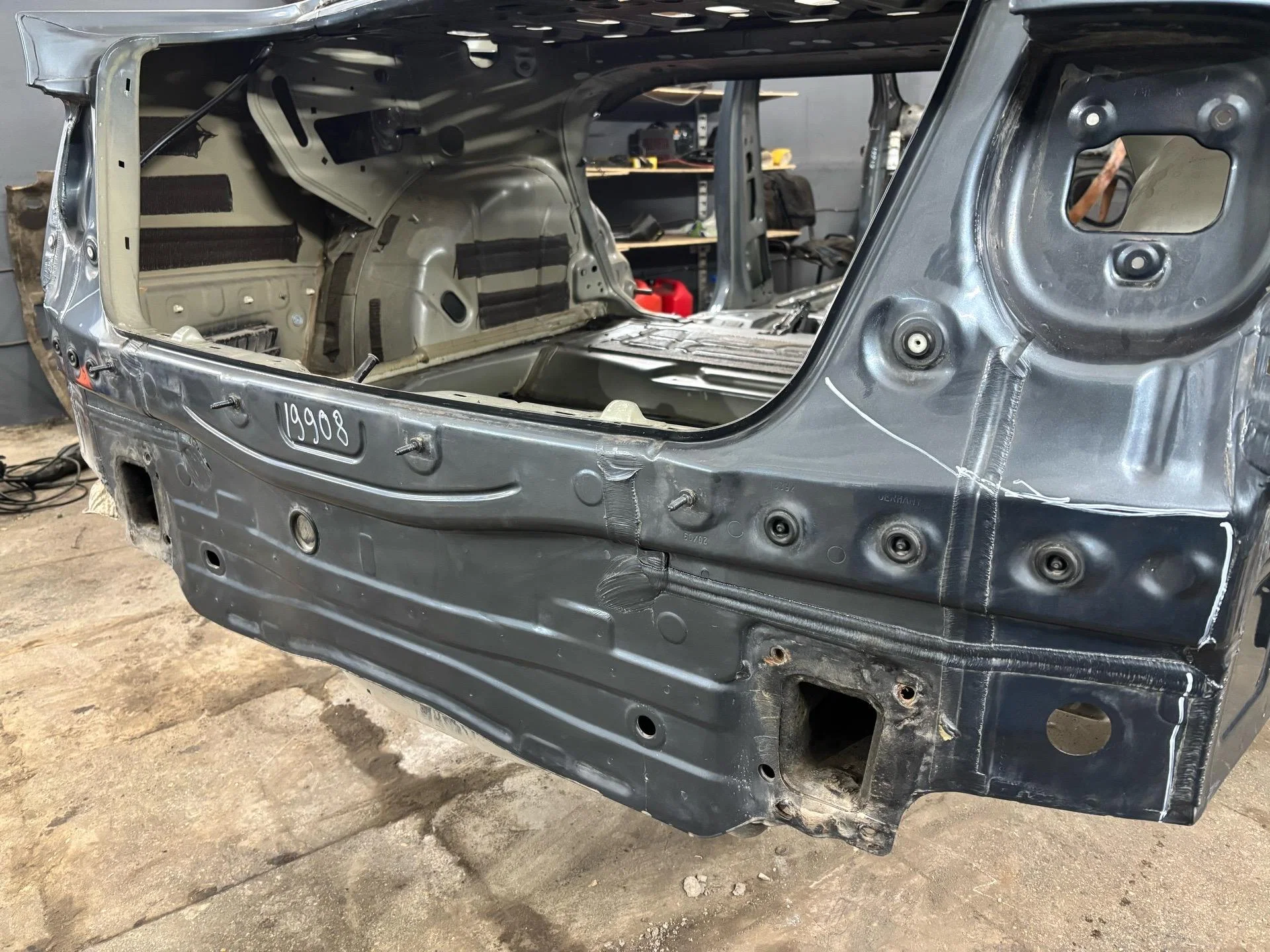 Задняя рамка кузова Volkswagen Passat B6 3C2 2009 - миниатюра 3