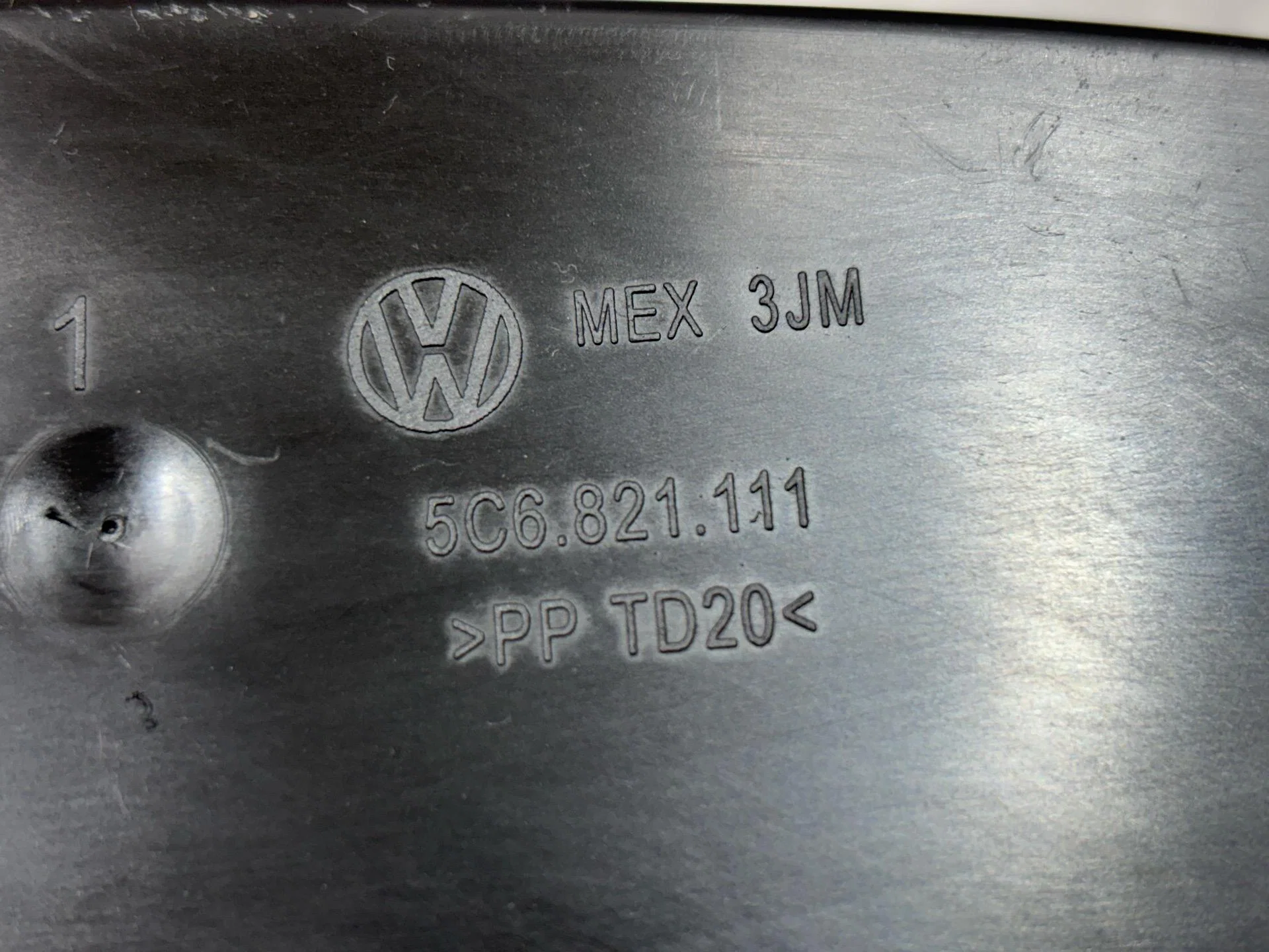 Пыльник крыла передний левый Volkswagen Jetta 6 - миниатюра 7