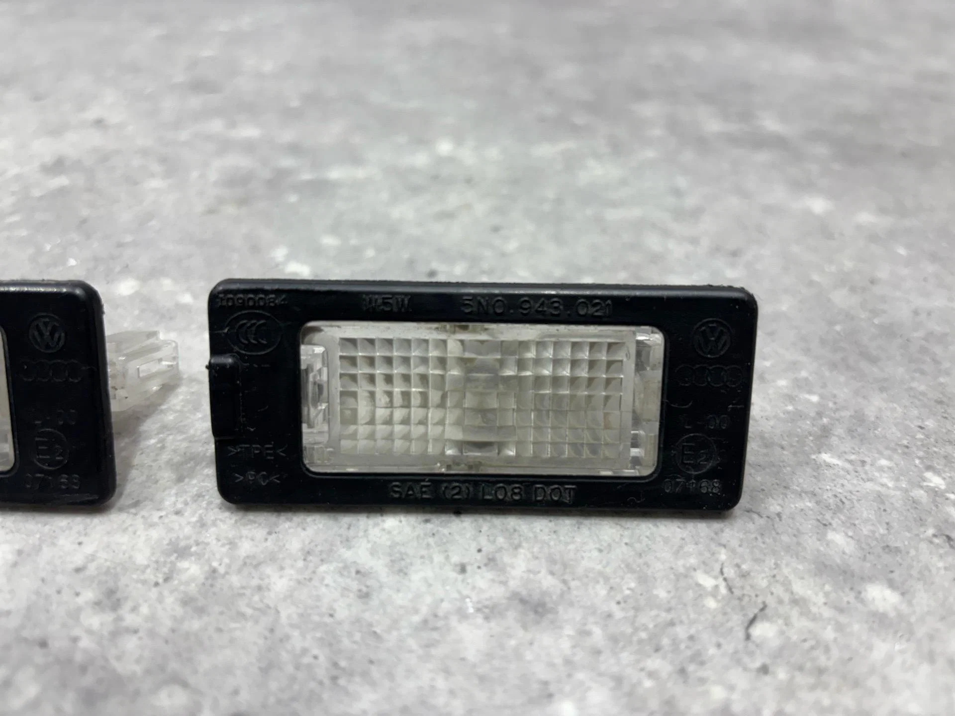 Подсветка номера Volkswagen Jetta 6 162 2013 - миниатюра 3