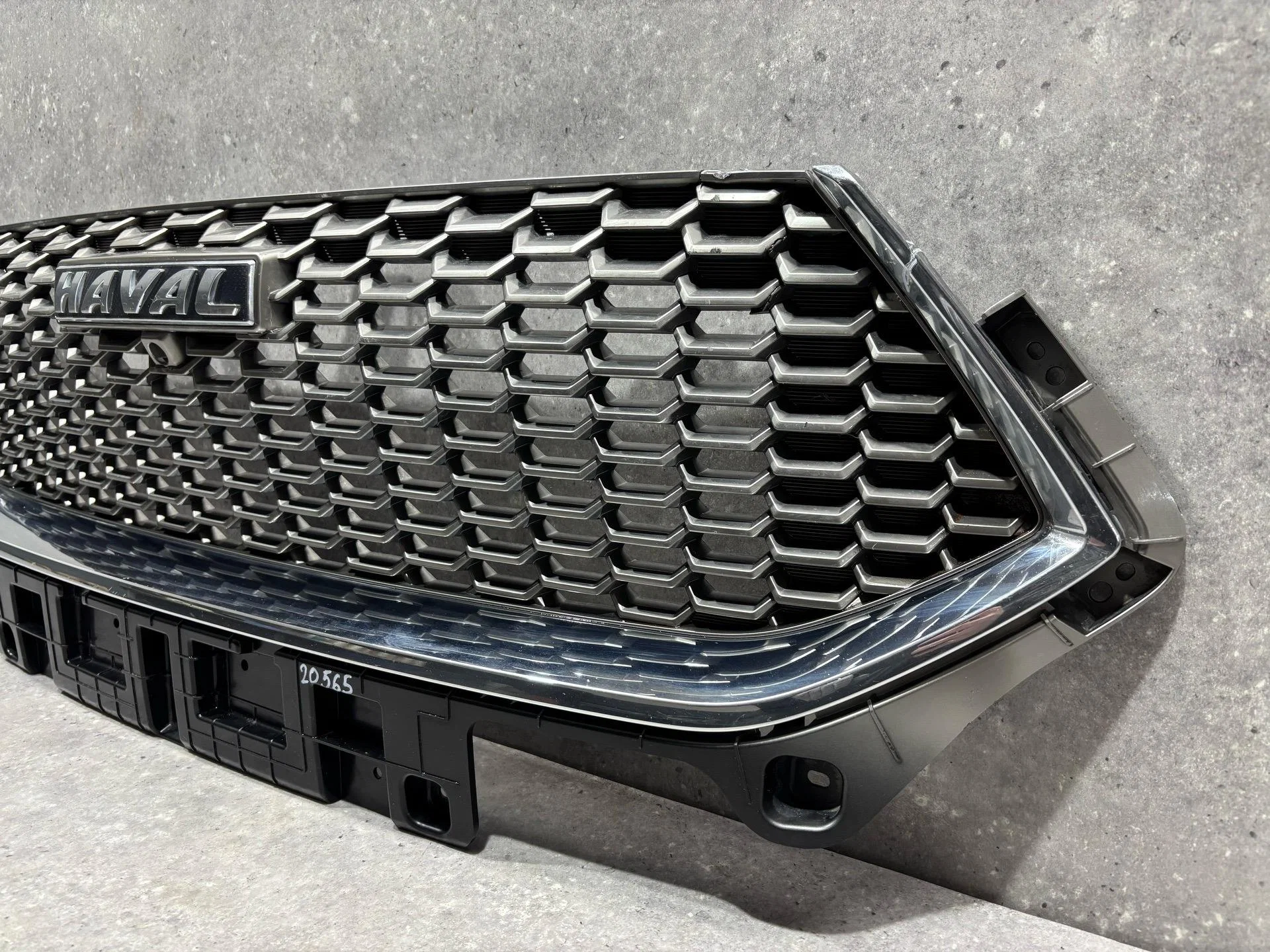 Решетка радиатора Haval F7 1 (2018 - 2022) - миниатюра 4