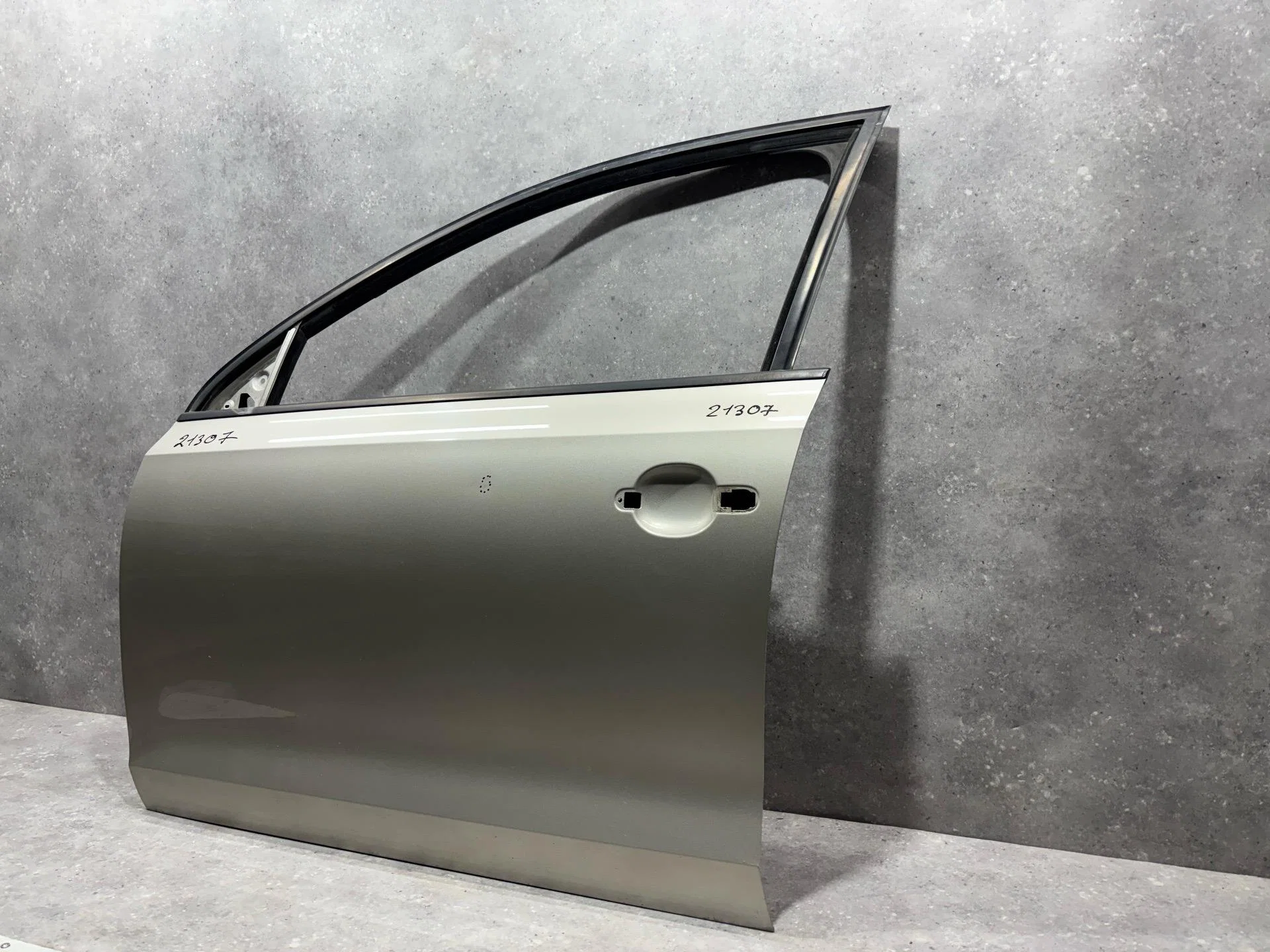 Дверь передняя левая Volkswagen Jetta 6 162 2013 - миниатюра 2