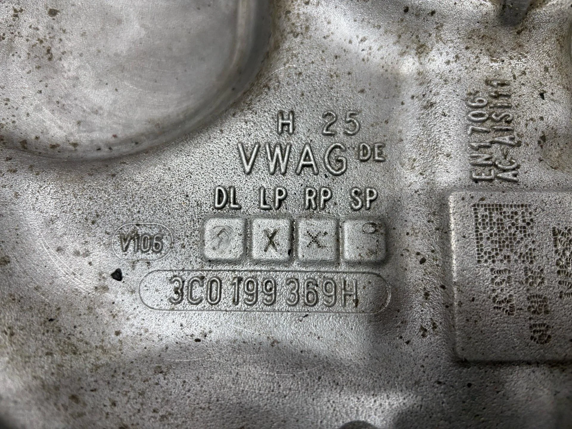 Передняя балка (подрамник) Volkswagen Passat B6 - миниатюра 7