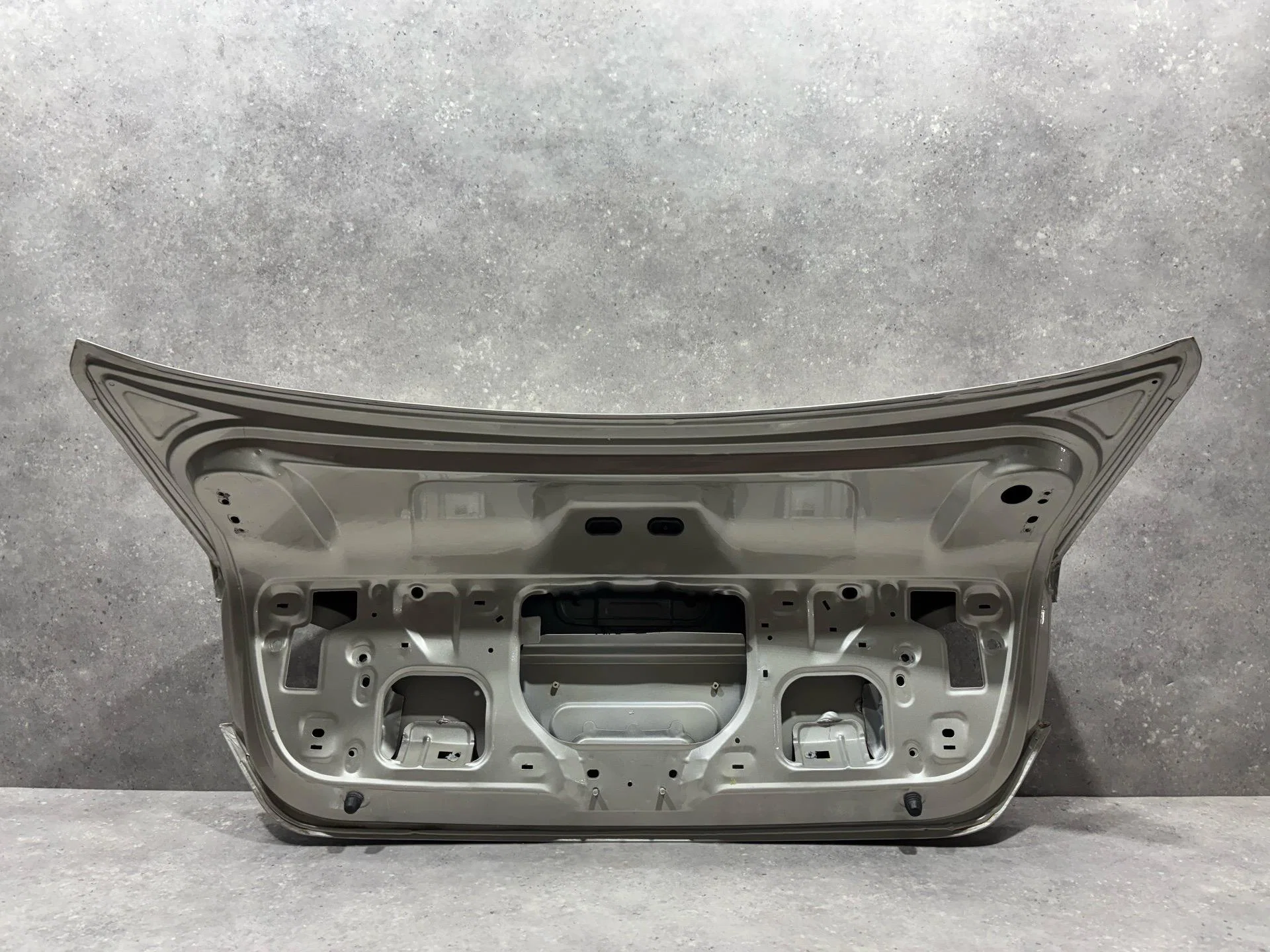 Крышка багажника Volkswagen Jetta 6 162 2013 - миниатюра 10