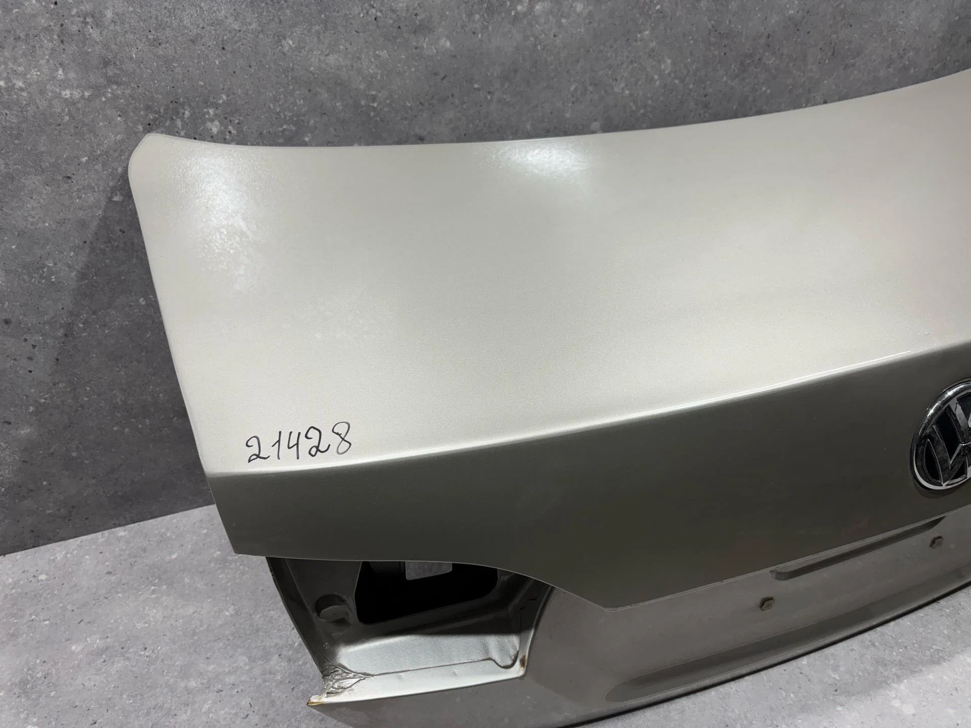 Крышка багажника Volkswagen Jetta 6 162 2013 - миниатюра 4