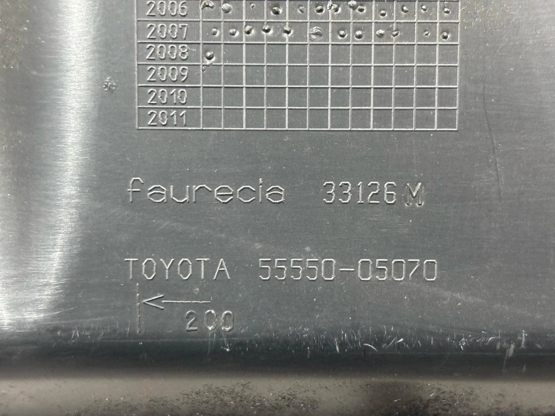Бардачок Toyota Avensis 2 T250 рест. ADT250 - миниатюра 9