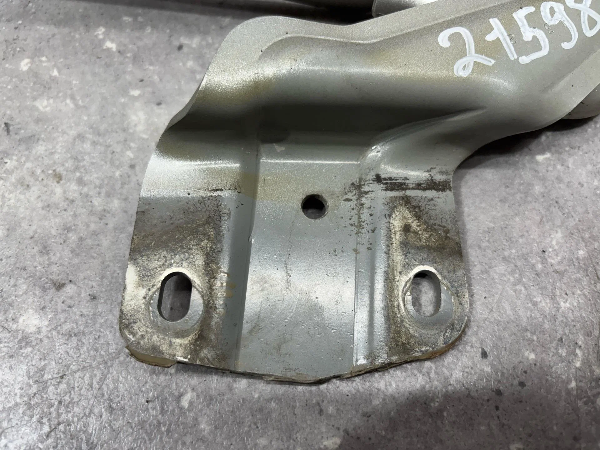 Петля капота левая Volkswagen Jetta 6 162 2013 - миниатюра 2
