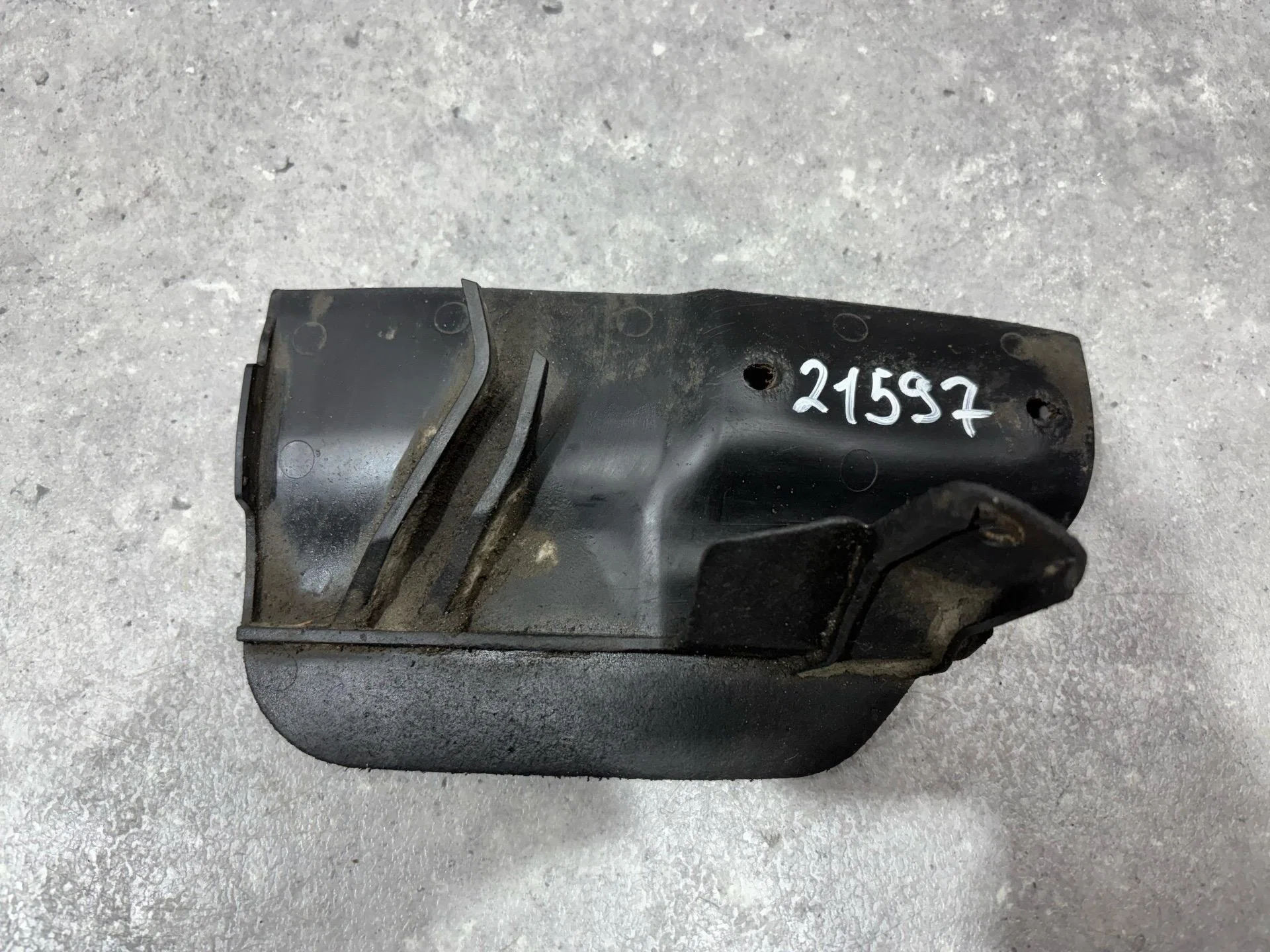 Брызговик задний левый Volkswagen Jetta 6 162 2013 - изображение 1