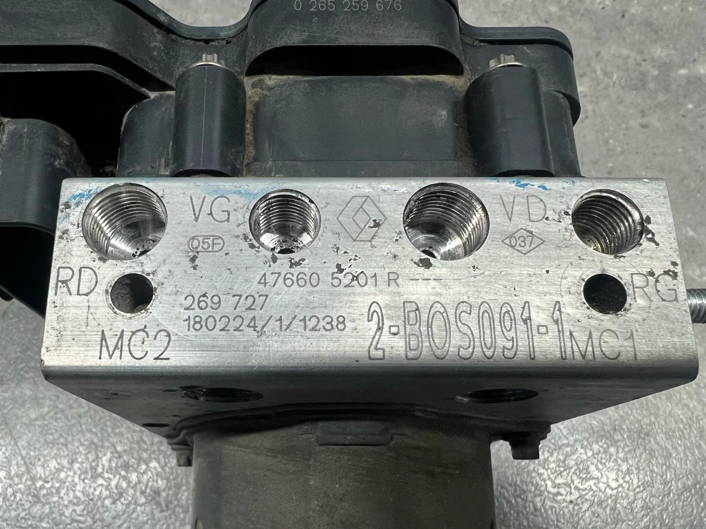 Блок ABS Nissan Terrano D10 2018 476605201R - миниатюра 3