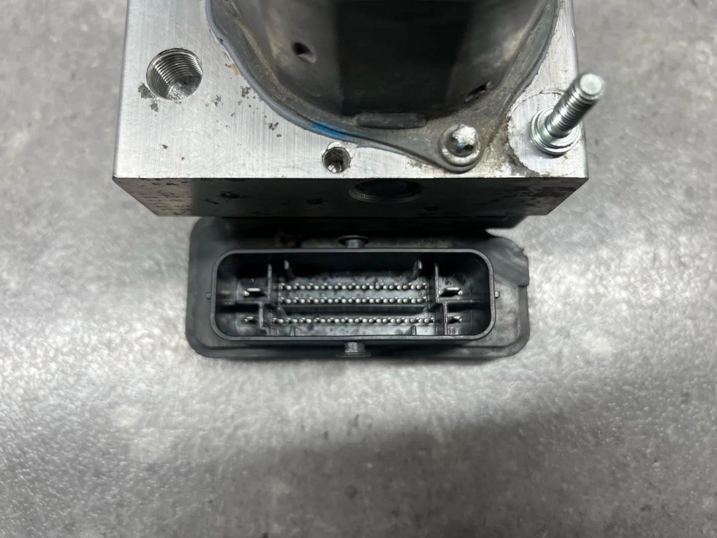 Блок ABS Nissan Terrano D10 2018 476605201R - миниатюра 8