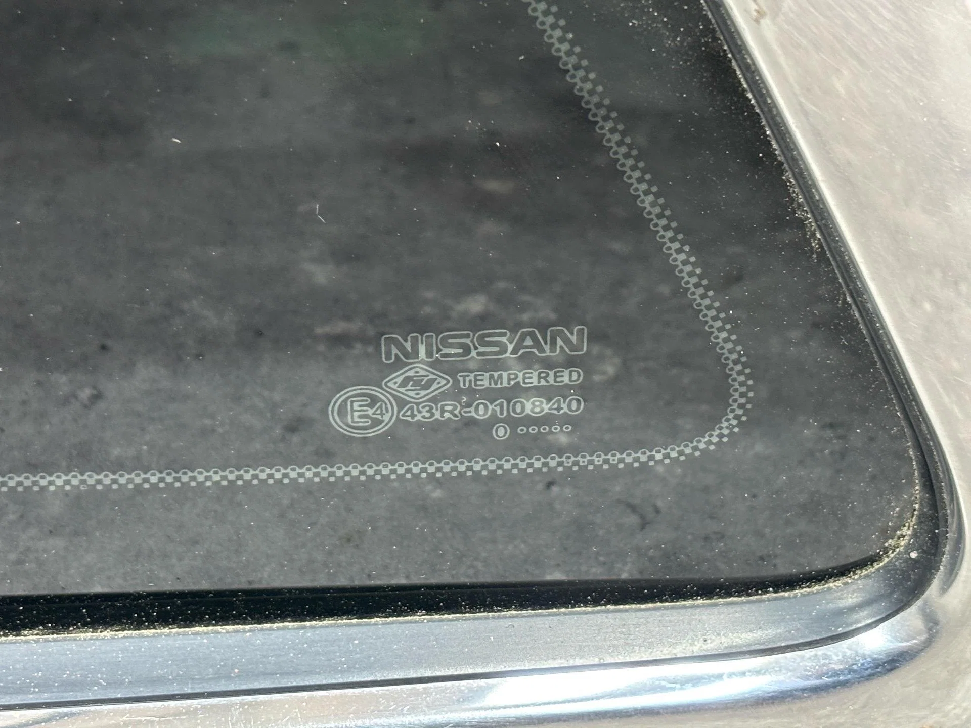 Стекло кузовное заднее левое Nissan Qashqai - миниатюра 2