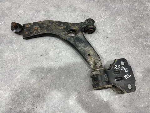 Рычаг передний левый Ford Focus 3 CB8 2012 2173541