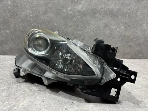 Фара правая Mazda 3 3 (2013 - 2016) BHR1510K0