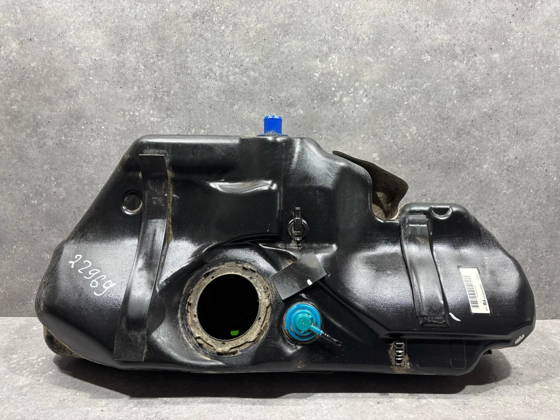 Топливный бак Opel Astra H рест. L69 2008 93190277 - изображение 1