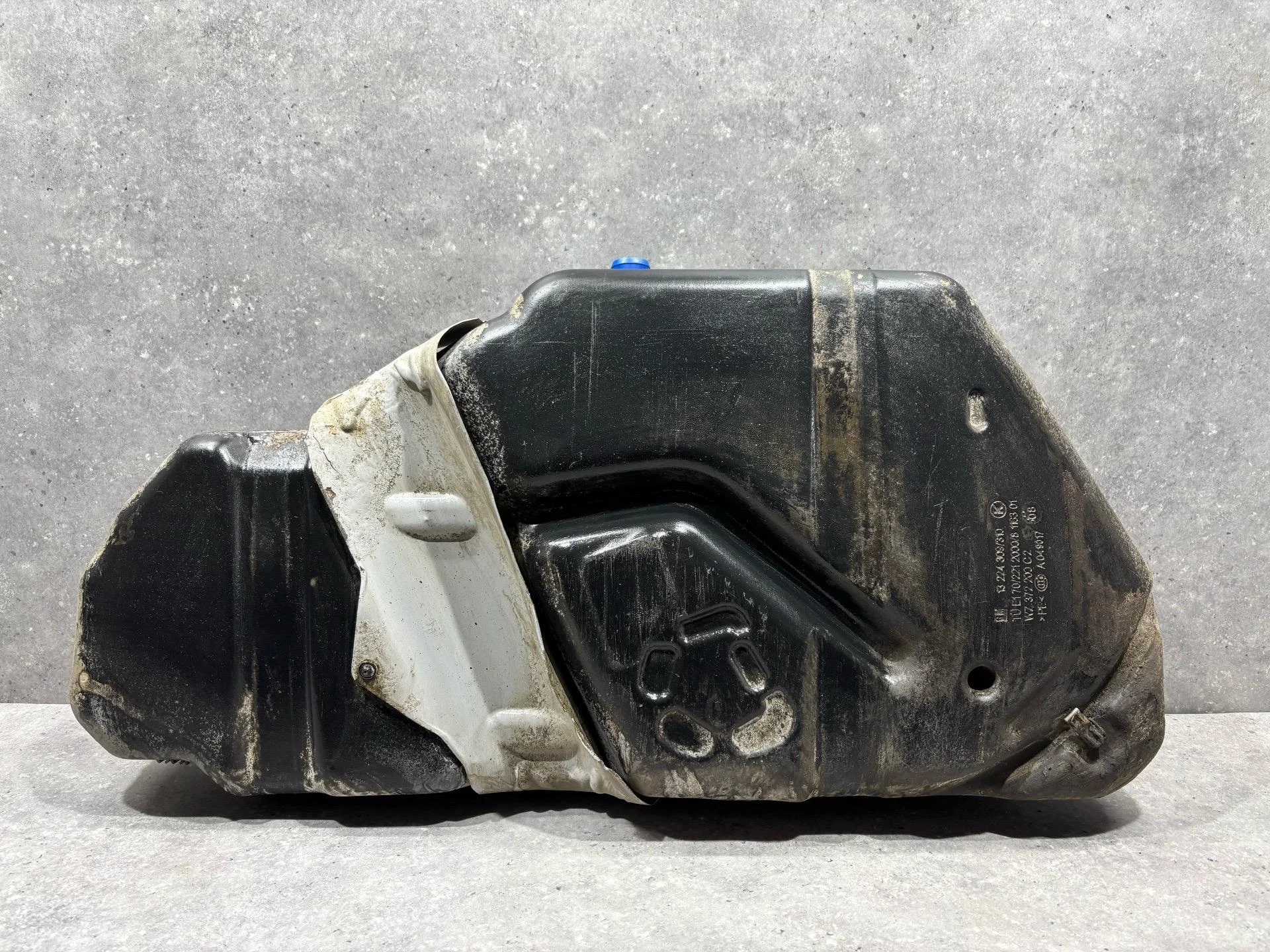 Топливный бак Opel Astra H рест. L69 2008 93190277 - миниатюра 5