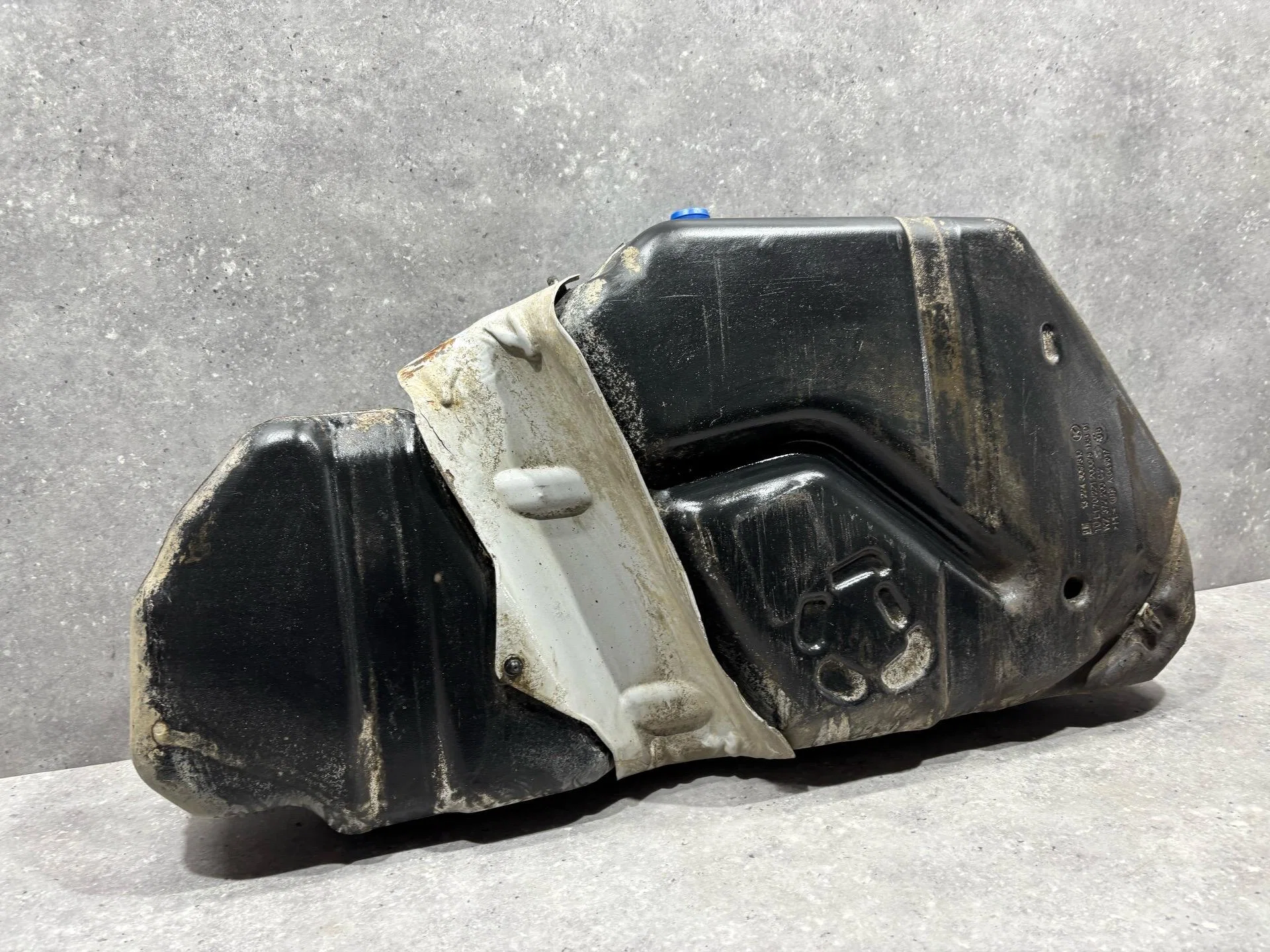 Топливный бак Opel Astra H рест. L69 2008 93190277 - миниатюра 7