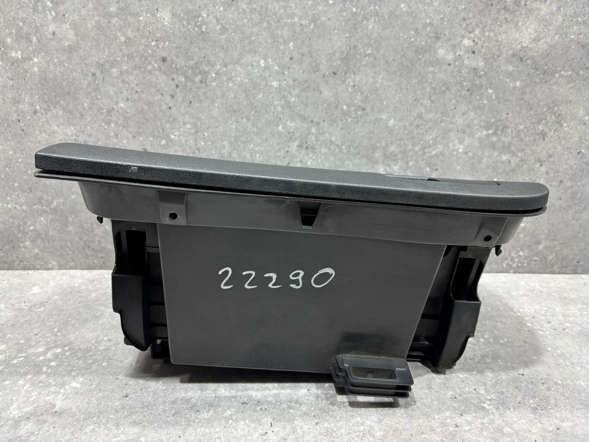 Бардачок Skoda Octavia 3 5E 2016 5E1857121A9B9 - миниатюра 5
