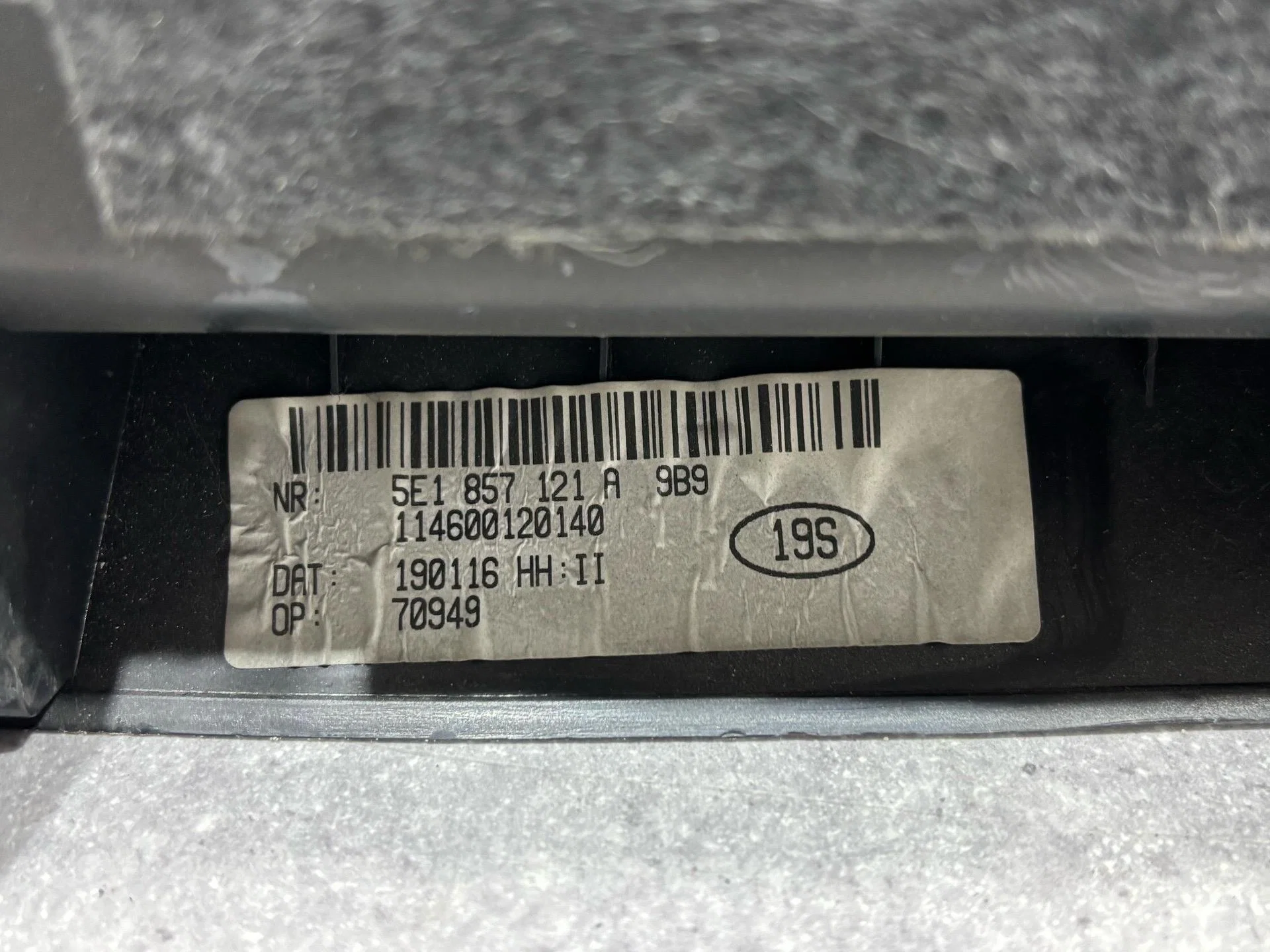 Бардачок Skoda Octavia 3 5E 2016 5E1857121A9B9 - миниатюра 8