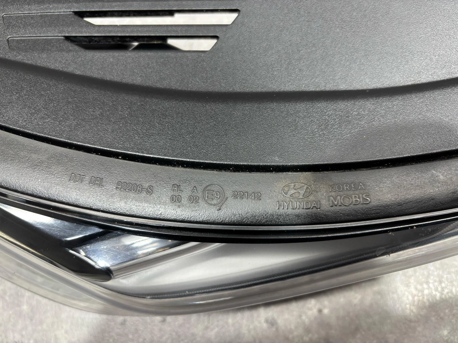 Дневной ходовой огонь правый Hyundai Santa Fe 4 - миниатюра 9