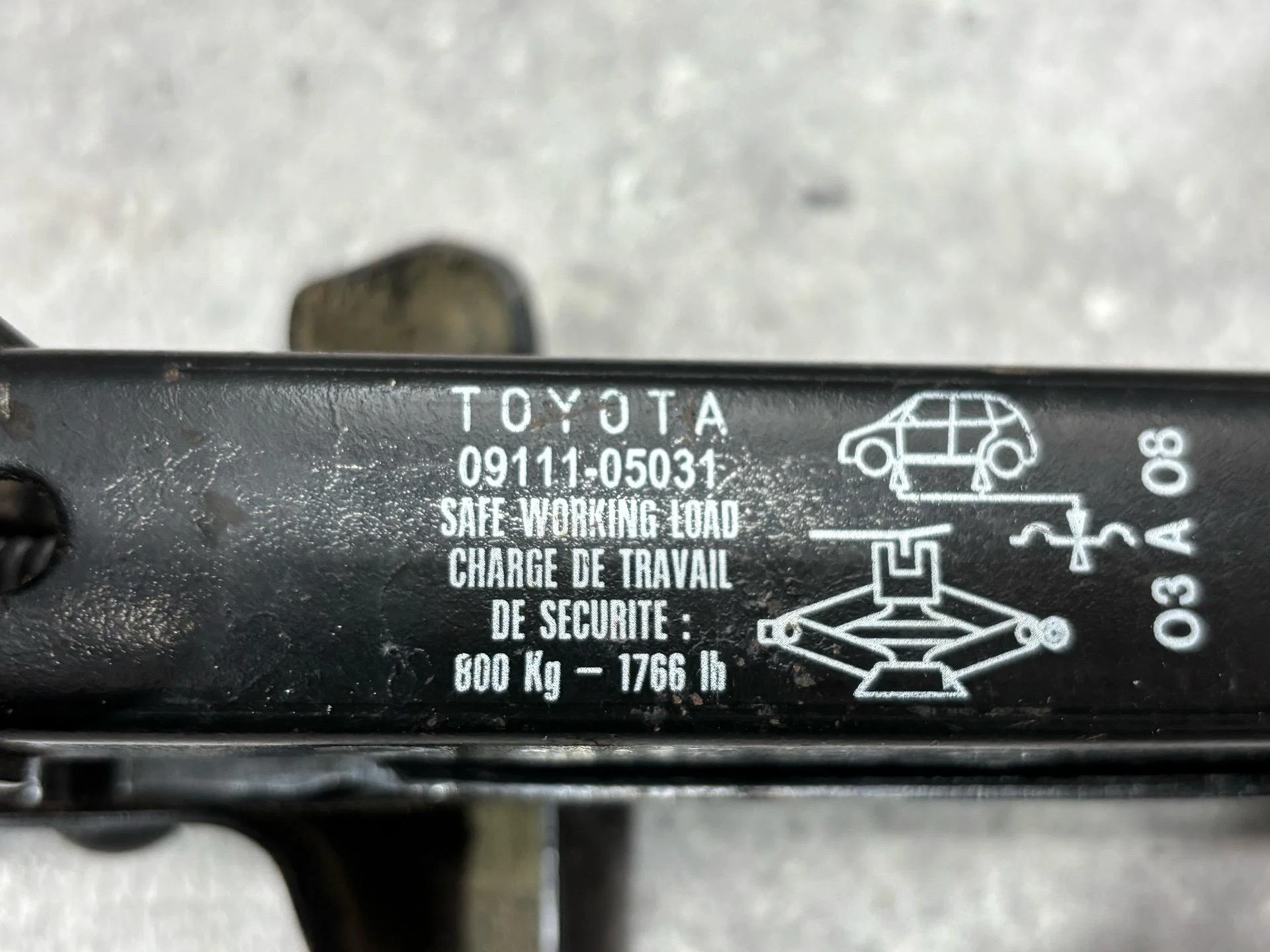 Домкрат Toyota Avensis 2 T250 рест. ADT250 - миниатюра 3