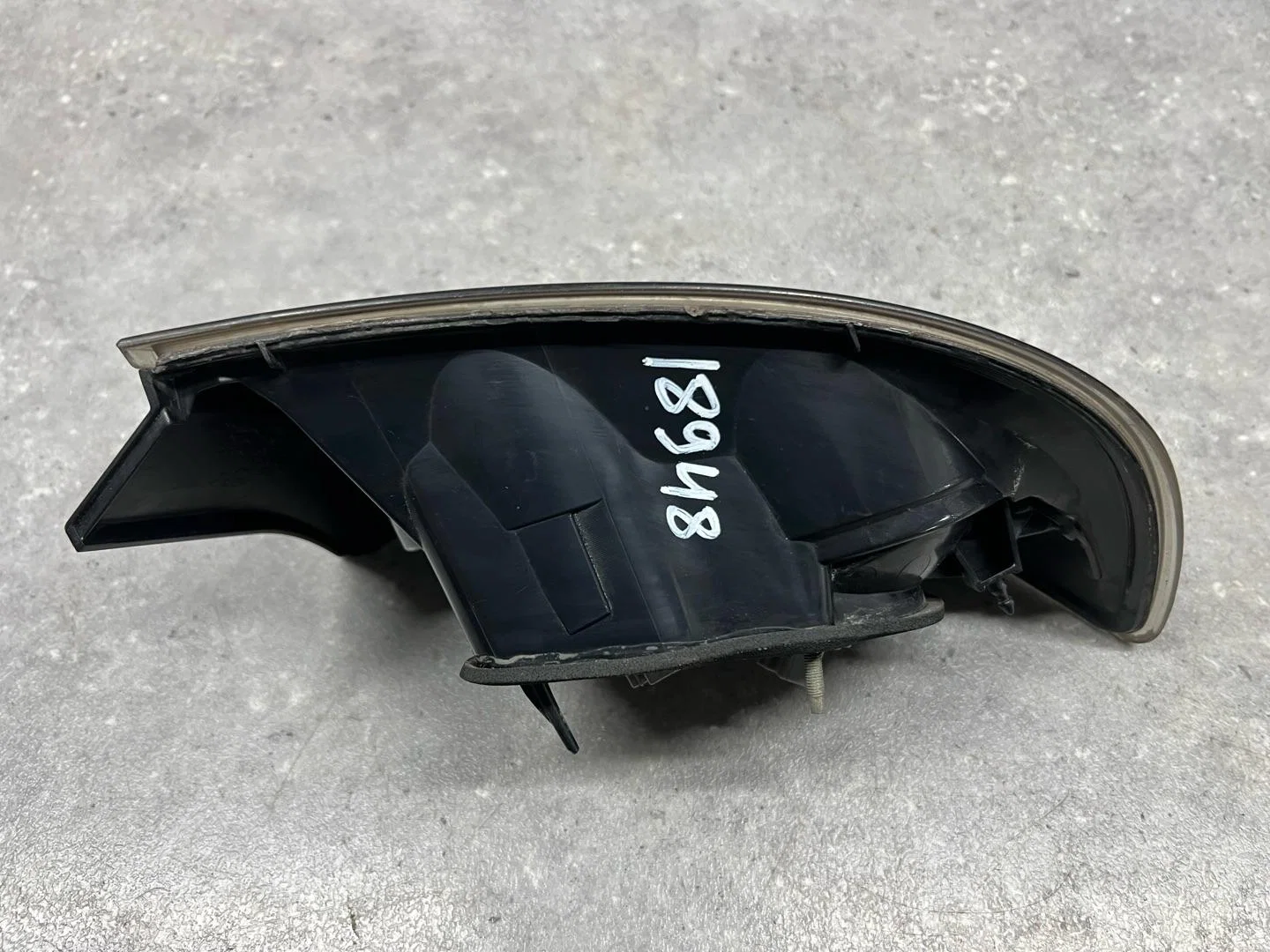Фонарь задний наружный правый Mazda 3 1 BK 2006 - миниатюра 8