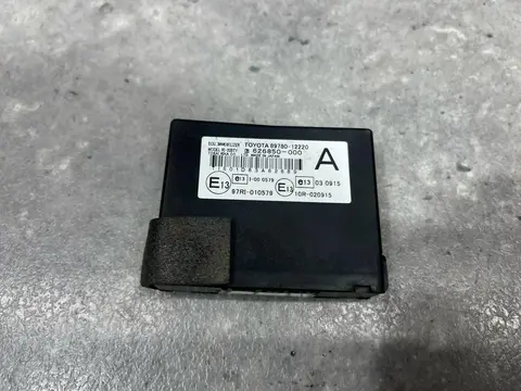 Блок иммобилайзера Toyota Corolla 10 E150 NRE150