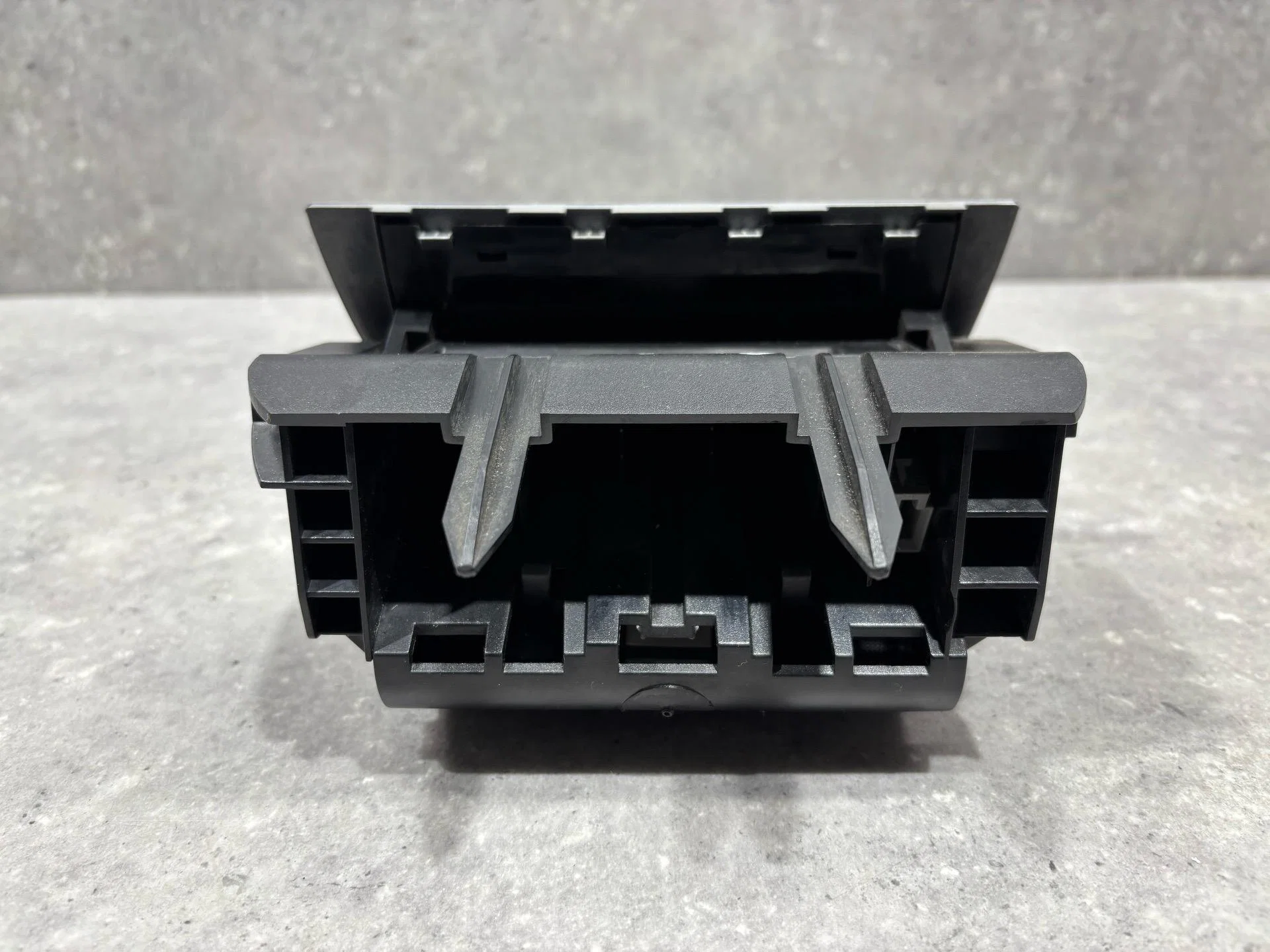 Пепельница передняя Skoda Octavia 2 рест. 1Z3 2012 - миниатюра 6