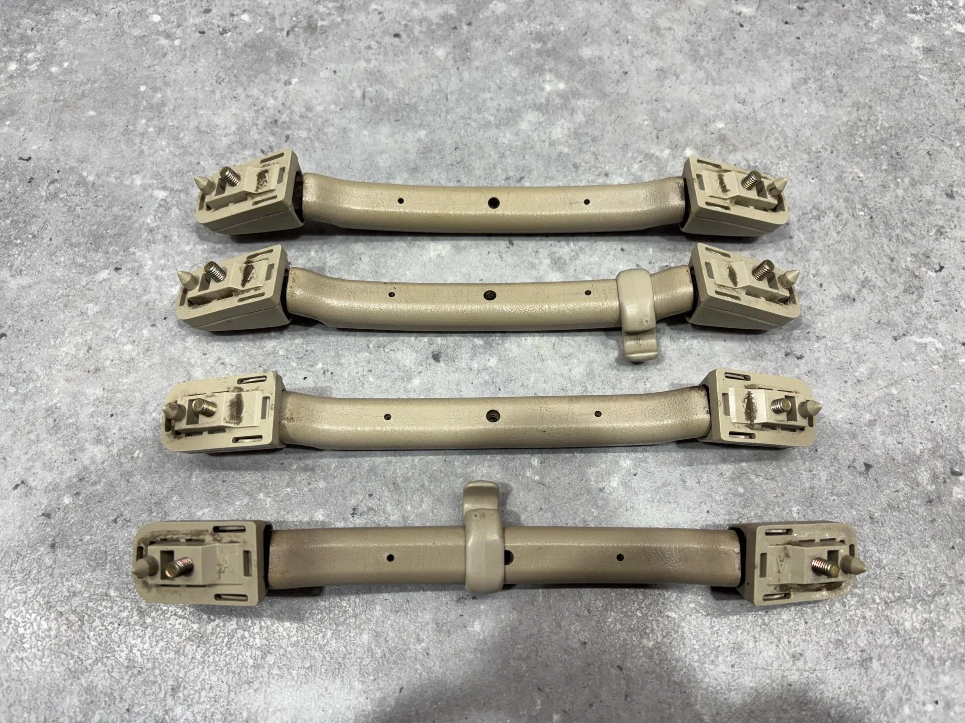 Ручка потолочная Toyota Camry 6 XV30 ACV30 2001 - миниатюра 6