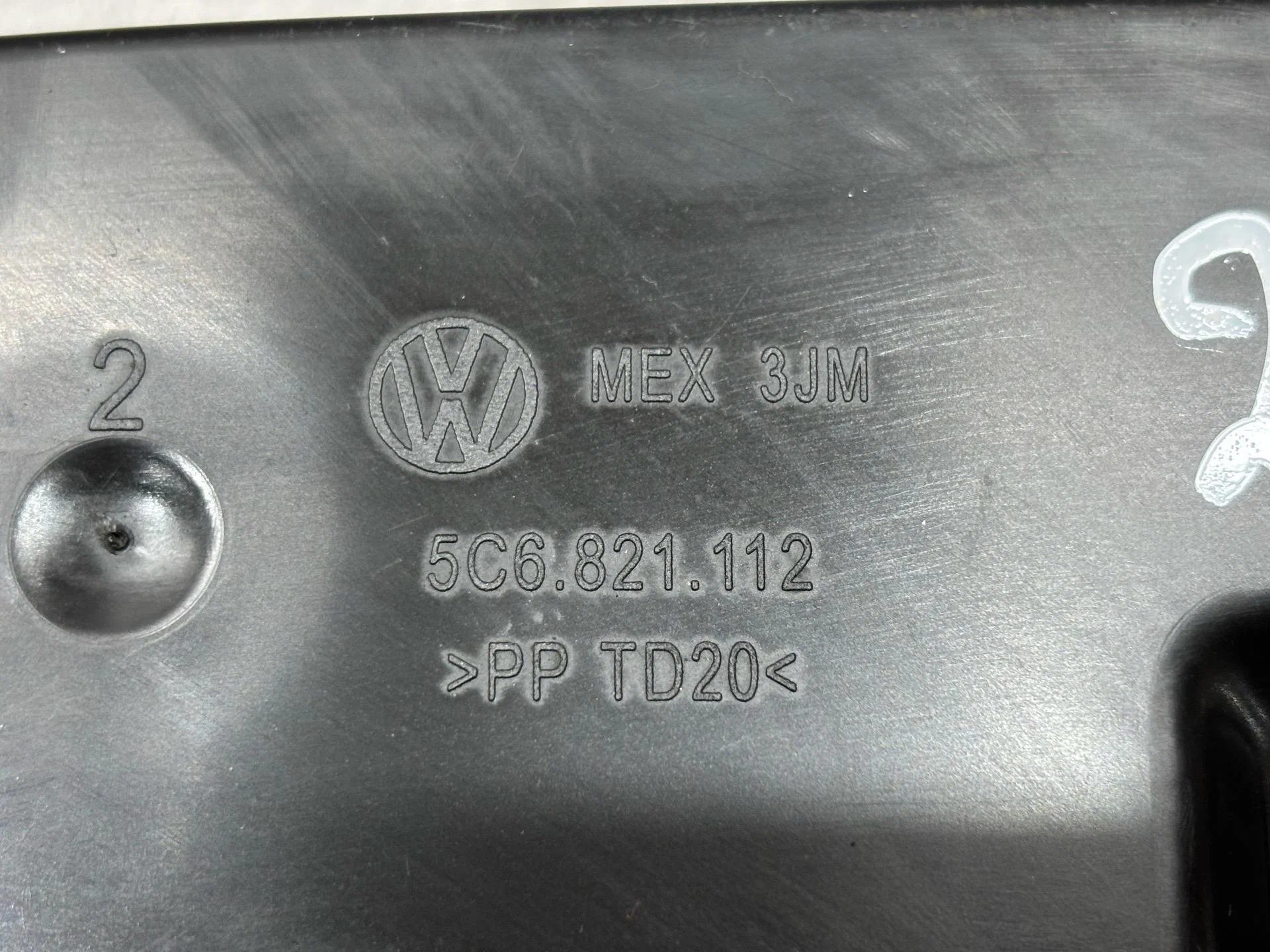 Пыльник крыла передний правый Volkswagen Jetta 6 - миниатюра 7
