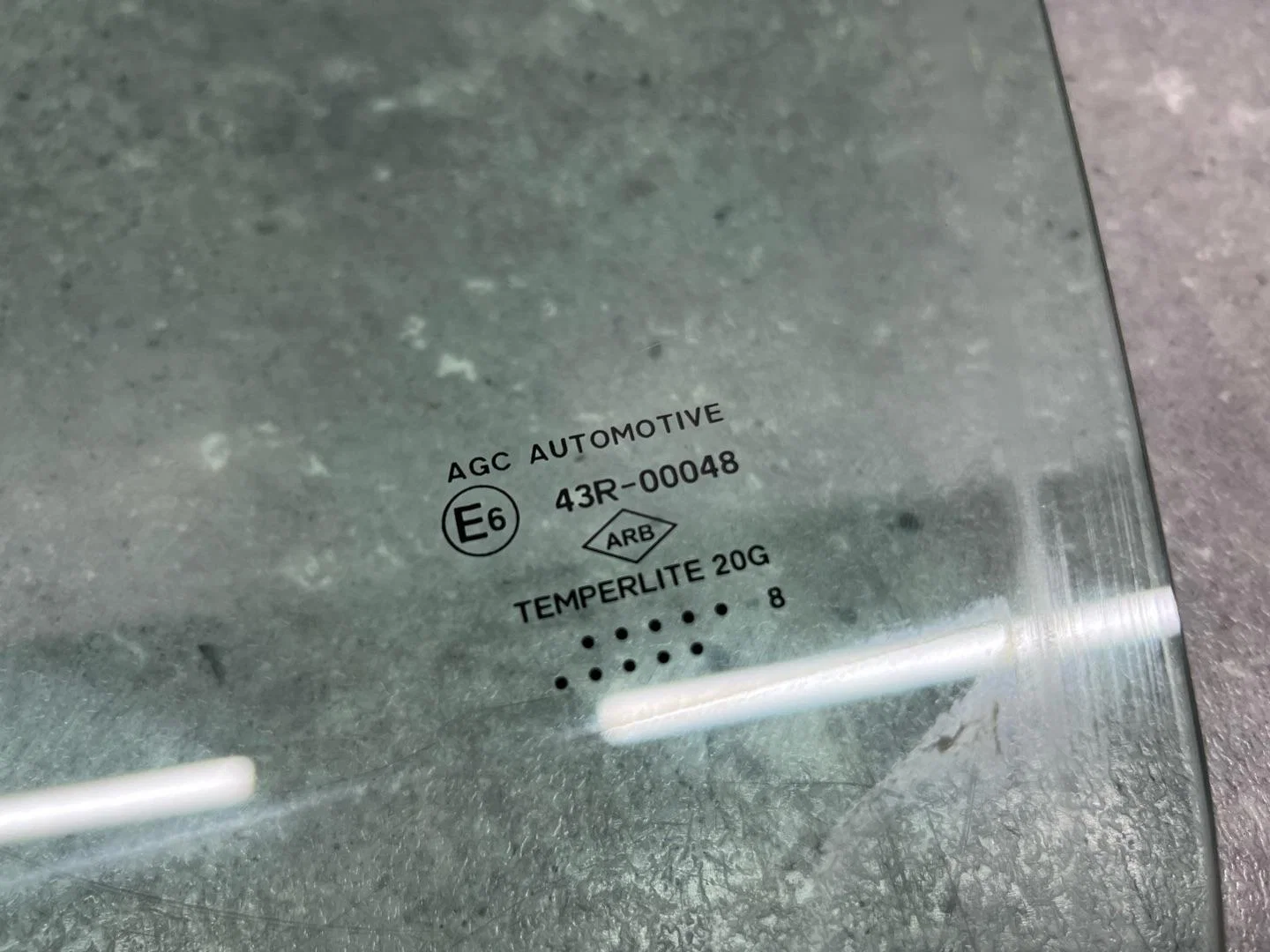 Стекло двери передней левой Nissan Terrano D10 - миниатюра 2