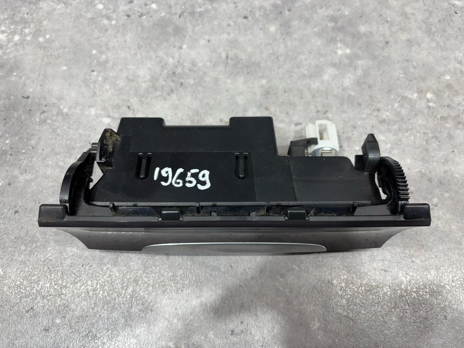 Пепельница Volkswagen Passat B6 3C2 2009 - миниатюра 3