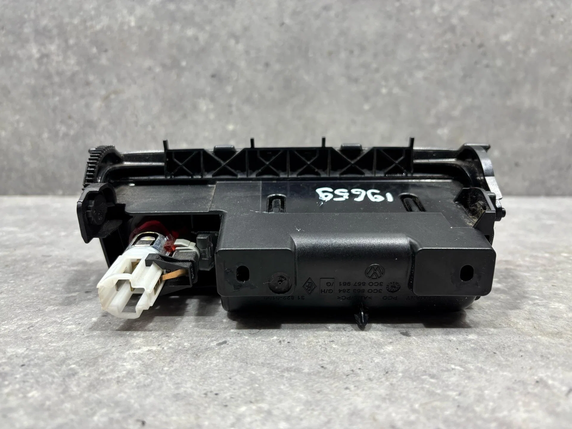 Пепельница Volkswagen Passat B6 3C2 2009 - миниатюра 4