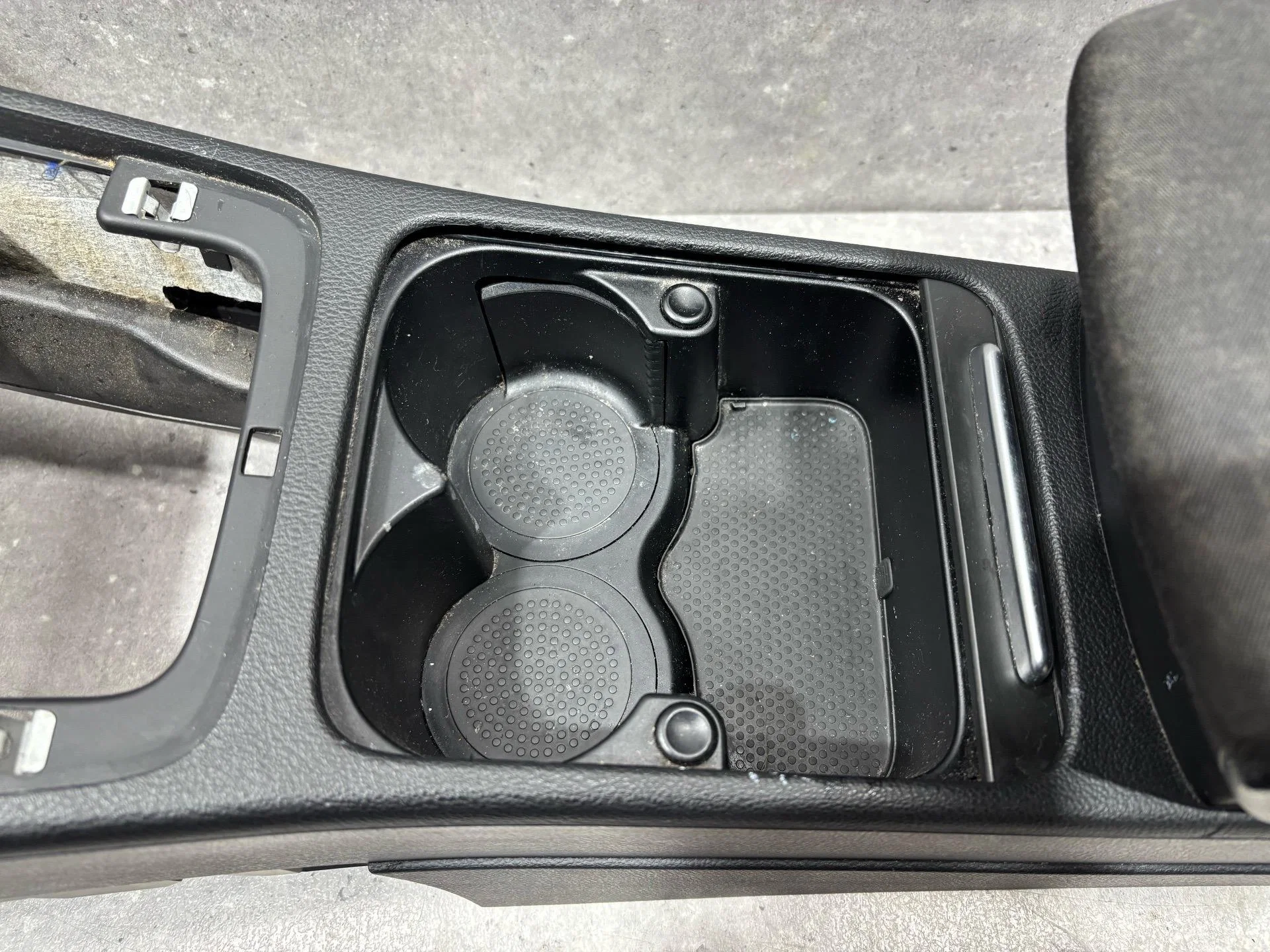 Консоль салона Volkswagen Passat B6 3C2 2009 - миниатюра 6