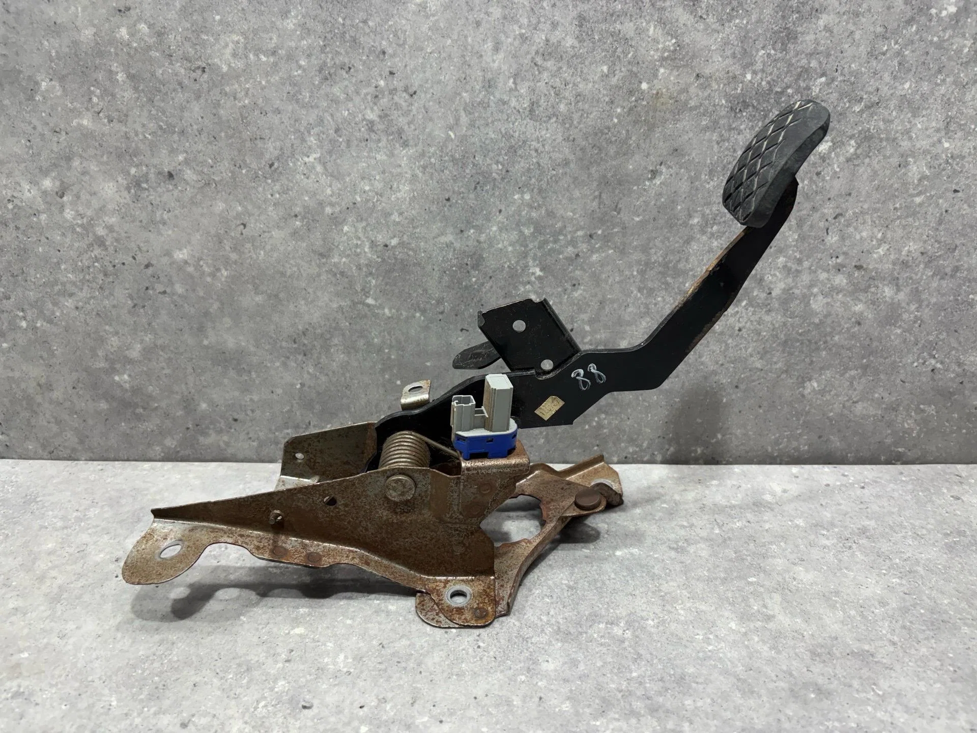 Педаль сцепления Mazda 3 1 BK 2006 BP4L41300B - миниатюра 2
