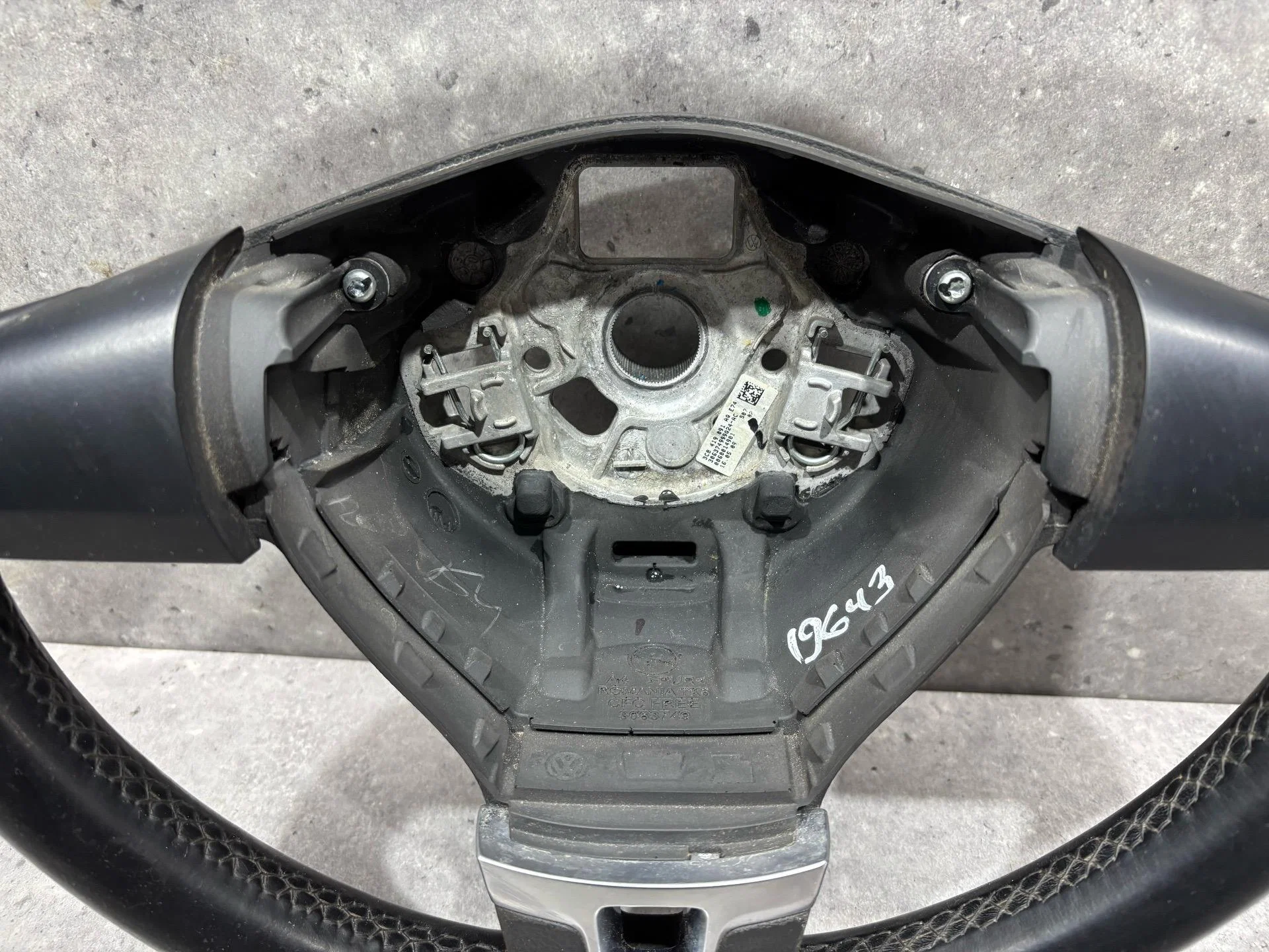 Руль Volkswagen Passat B6 3C2 2009 3C8419091AQE74 - миниатюра 3