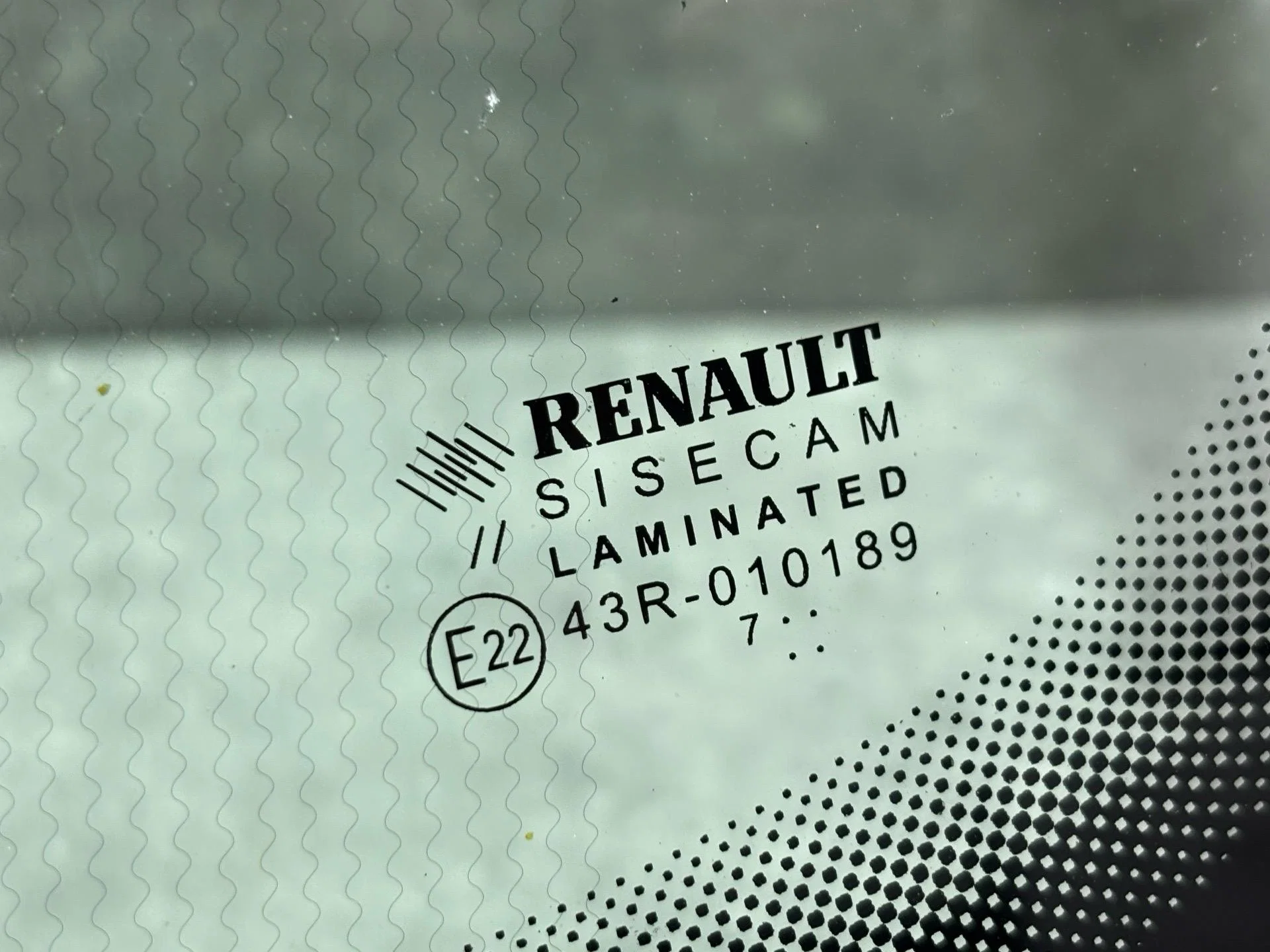 Стекло лобовое Renault Sandero 2 5S 2017 - миниатюра 5