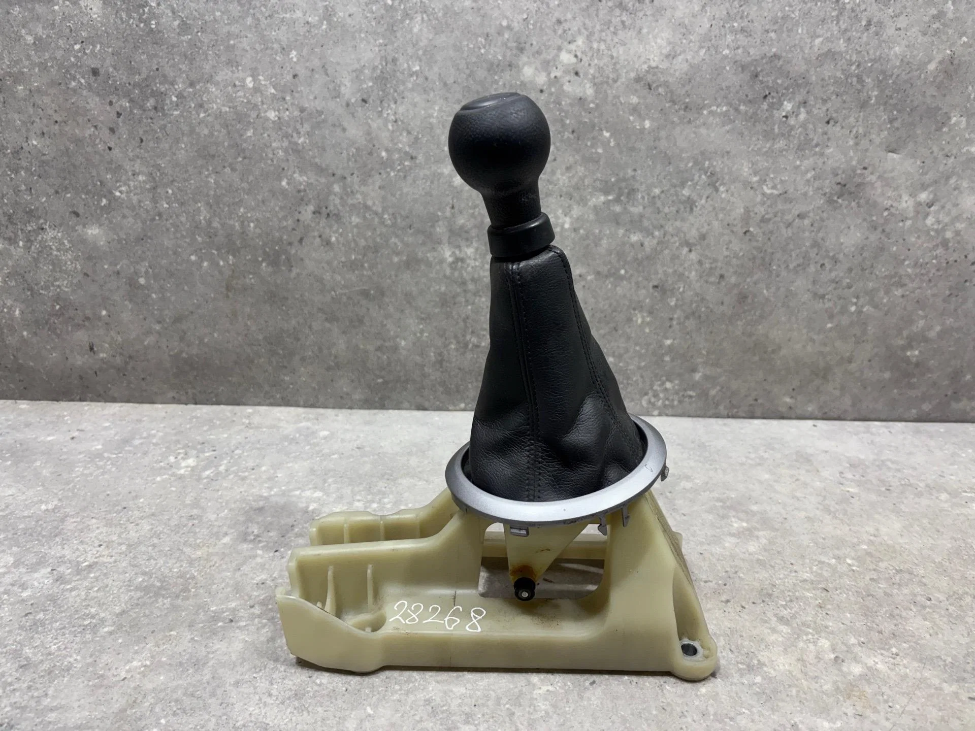 Кулиса КПП Suzuki SX4 1 YA21S 2008 2810180J42 - изображение 1