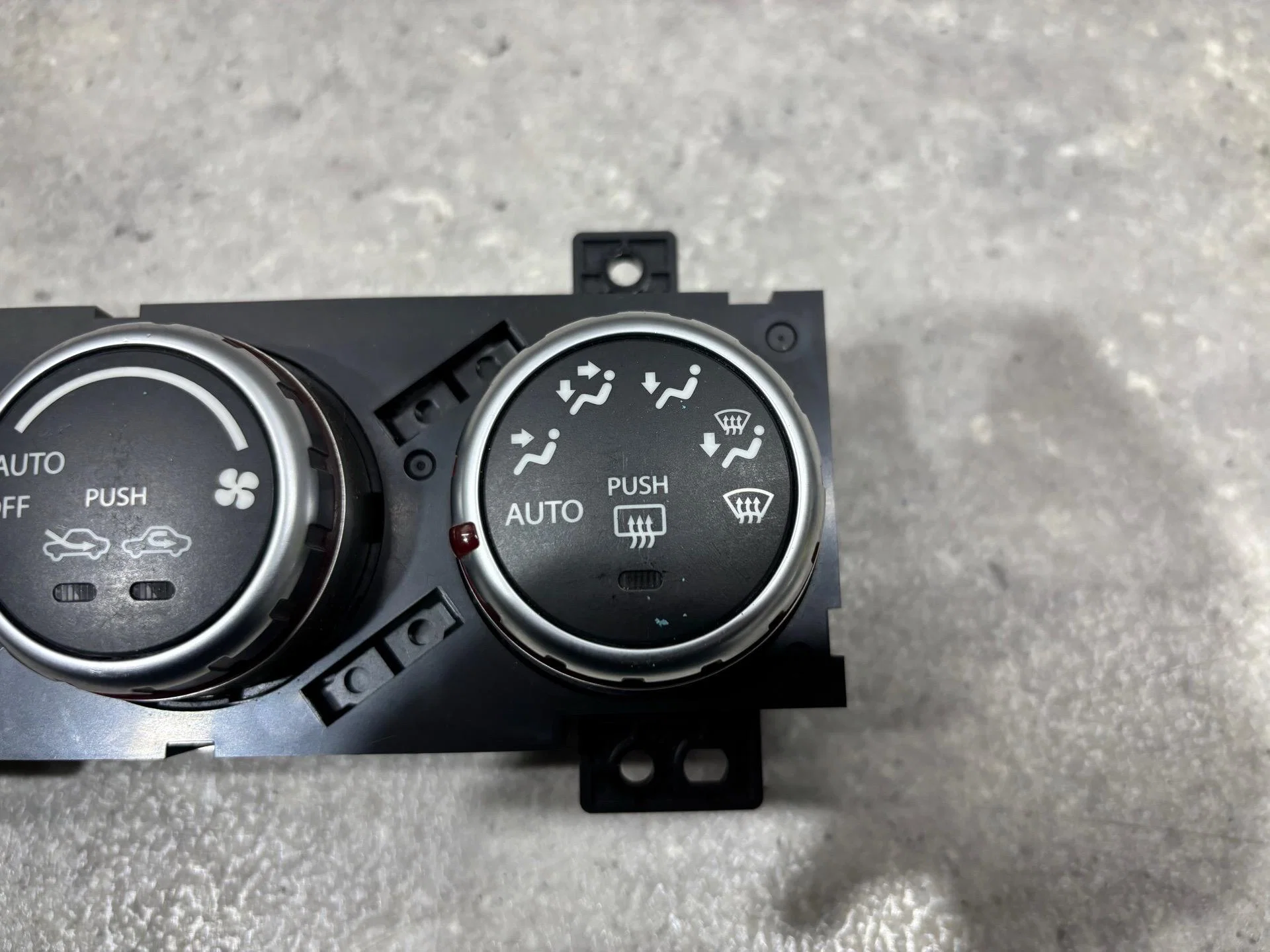 Блок управления печки/климат-контроля Suzuki SX4 1 - миниатюра 4
