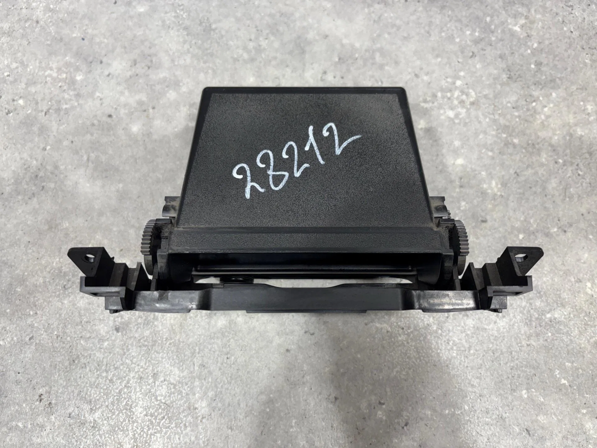 Бардачок Suzuki SX4 1 YA21S 2008 7383080J105PK - миниатюра 2
