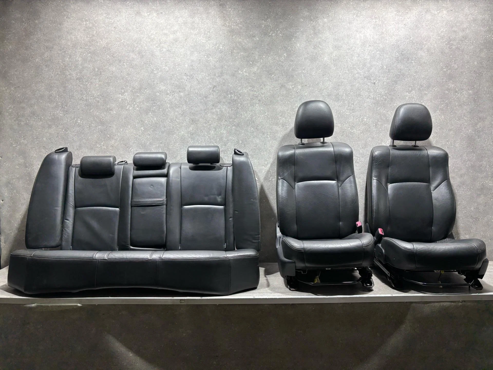 Комплект сидений (салон) Toyota Avensis 3 T270 - изображение 1