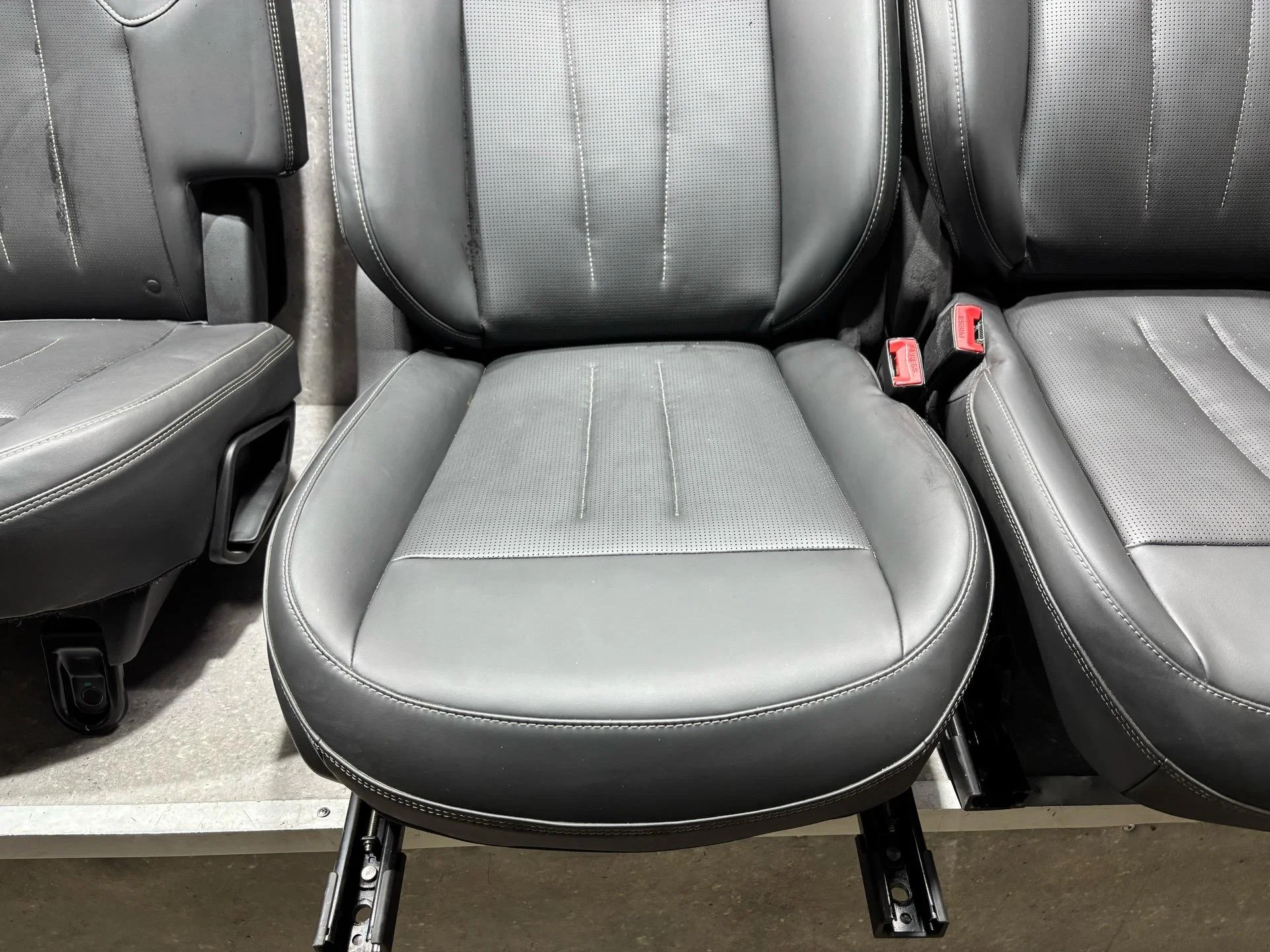 Комплект сидений (салон) Jetour X90 Plus 1 2023 - миниатюра 4