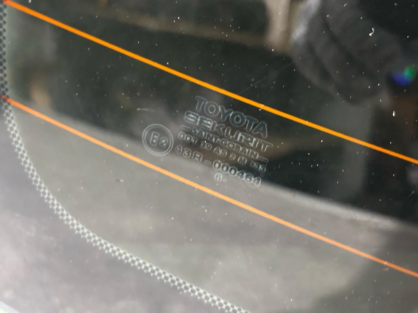 Стекло заднее Toyota Avensis 2 T250 рест. ADT250 - миниатюра 2