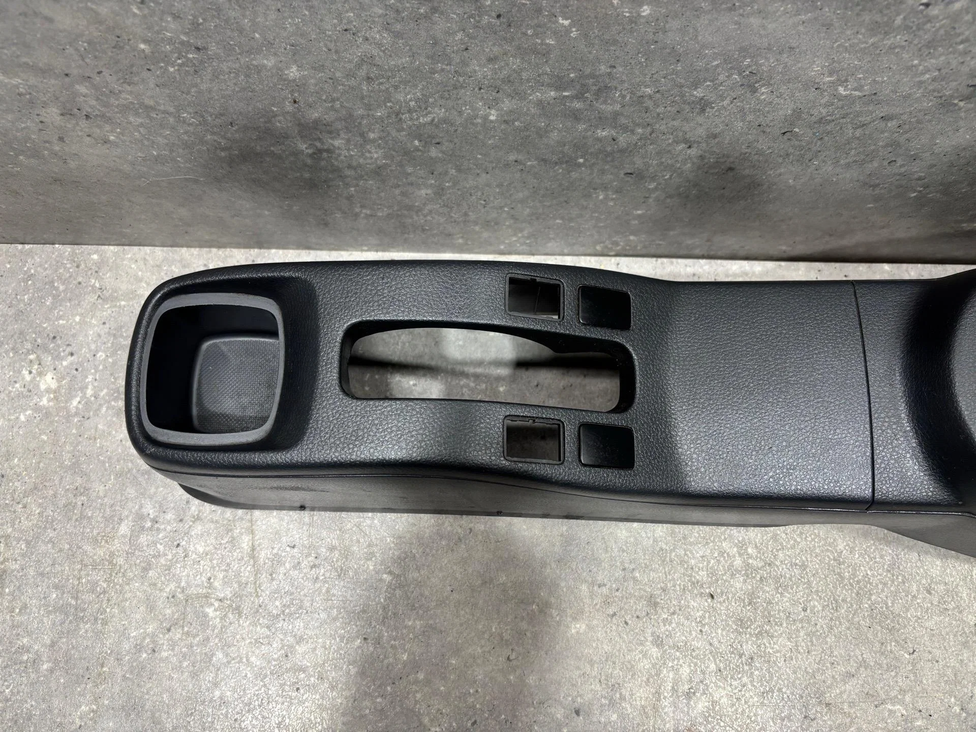 Консоль салона Suzuki SX4 1 YA21S 2008 - миниатюра 2
