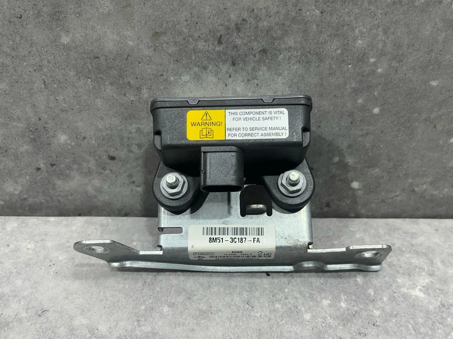 Датчик ускорения Mazda 3 2 BL 2009 BBM7437Y0A - миниатюра 2