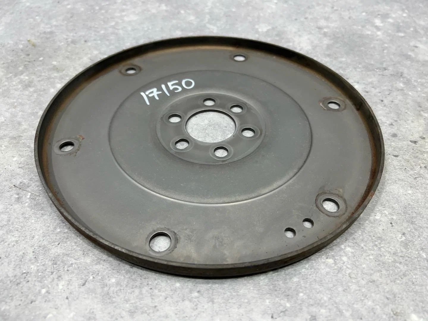 Маховик Volkswagen Taos 1 2021 038105327B - миниатюра 4